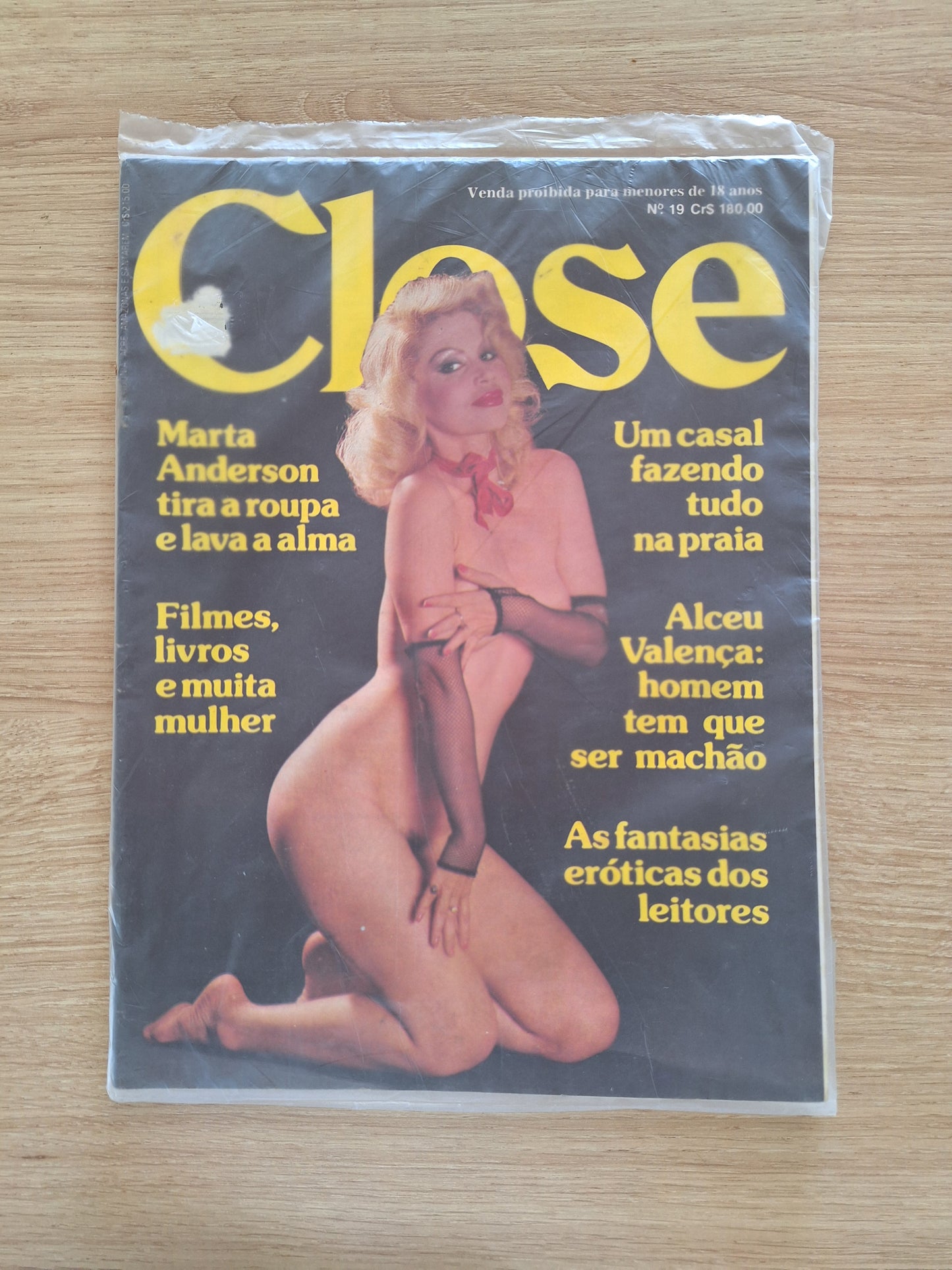 Close Nº 19