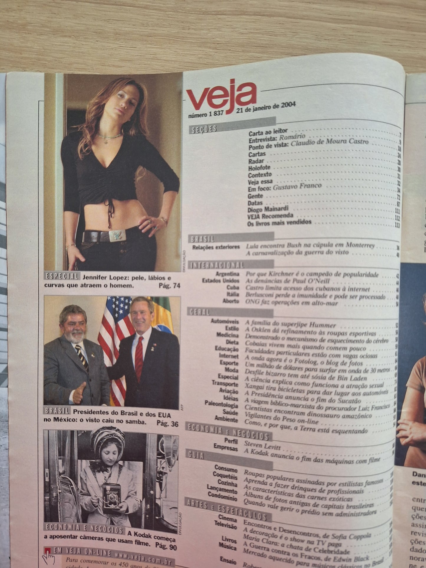 Revista Veja 1837 (2004)
