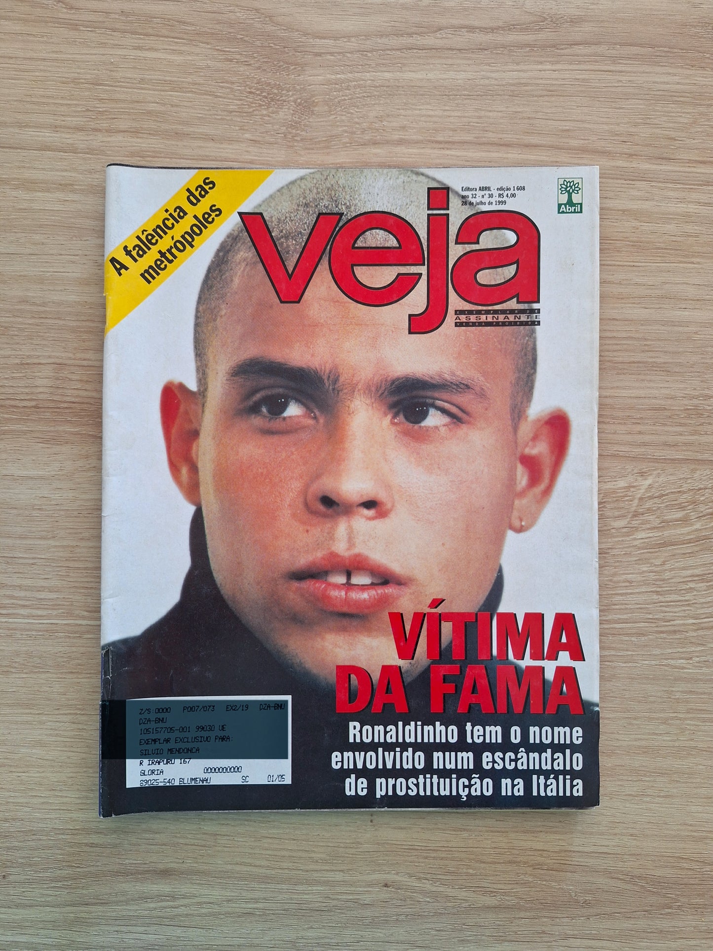 Revista Veja N° 1608 (1999)