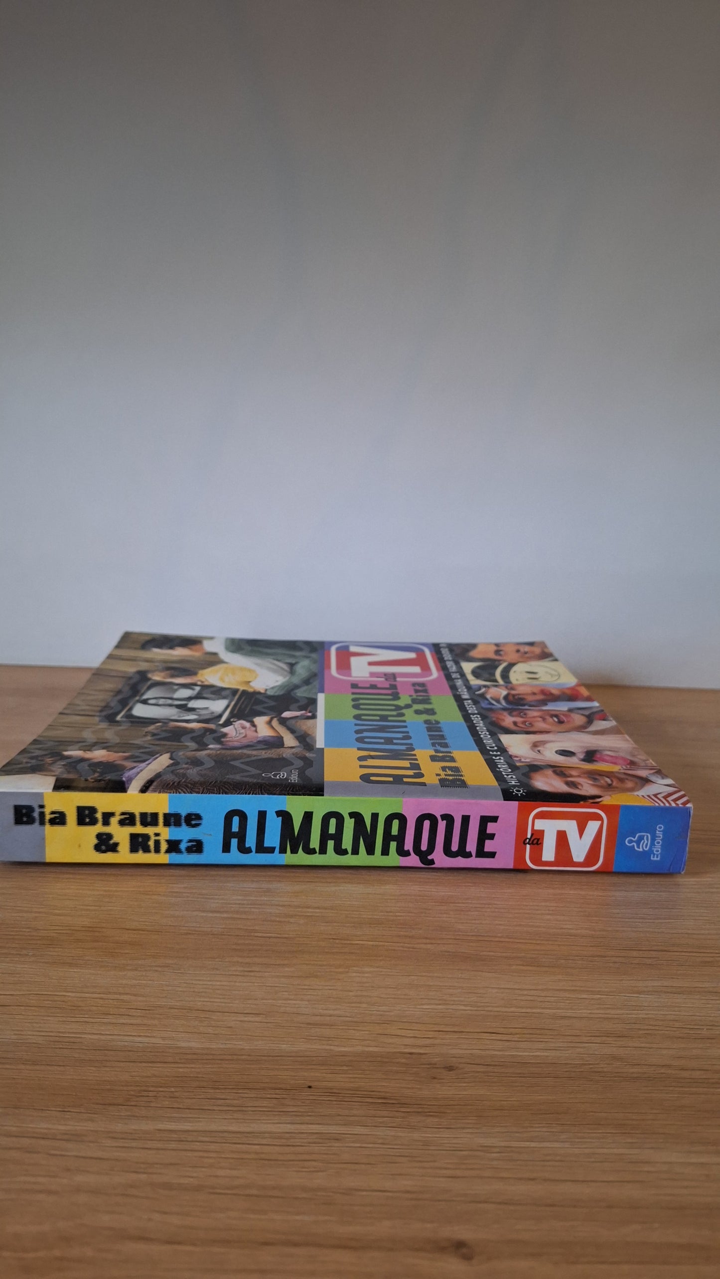 Livro Almanaque Da Tv