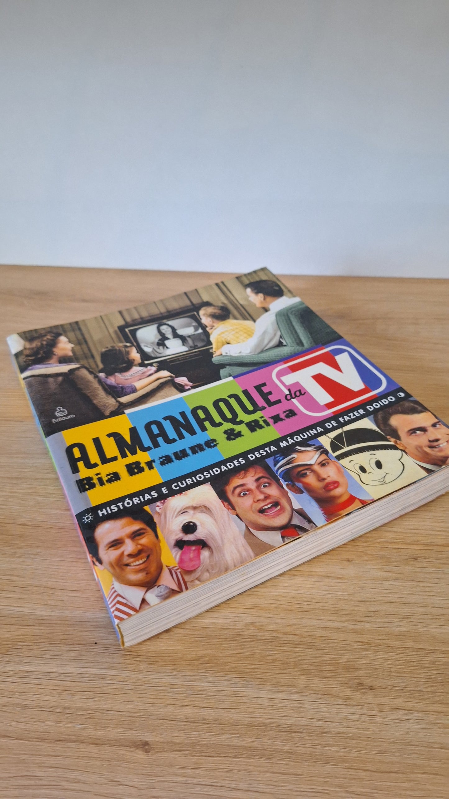 Livro Almanaque Da Tv