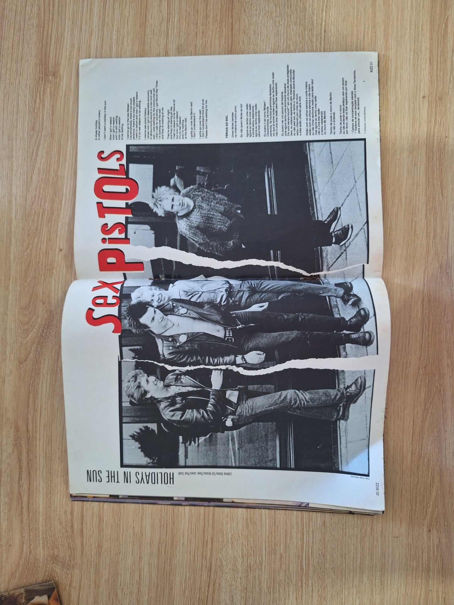 Revista Bizz Letras Traduzidas N° 24