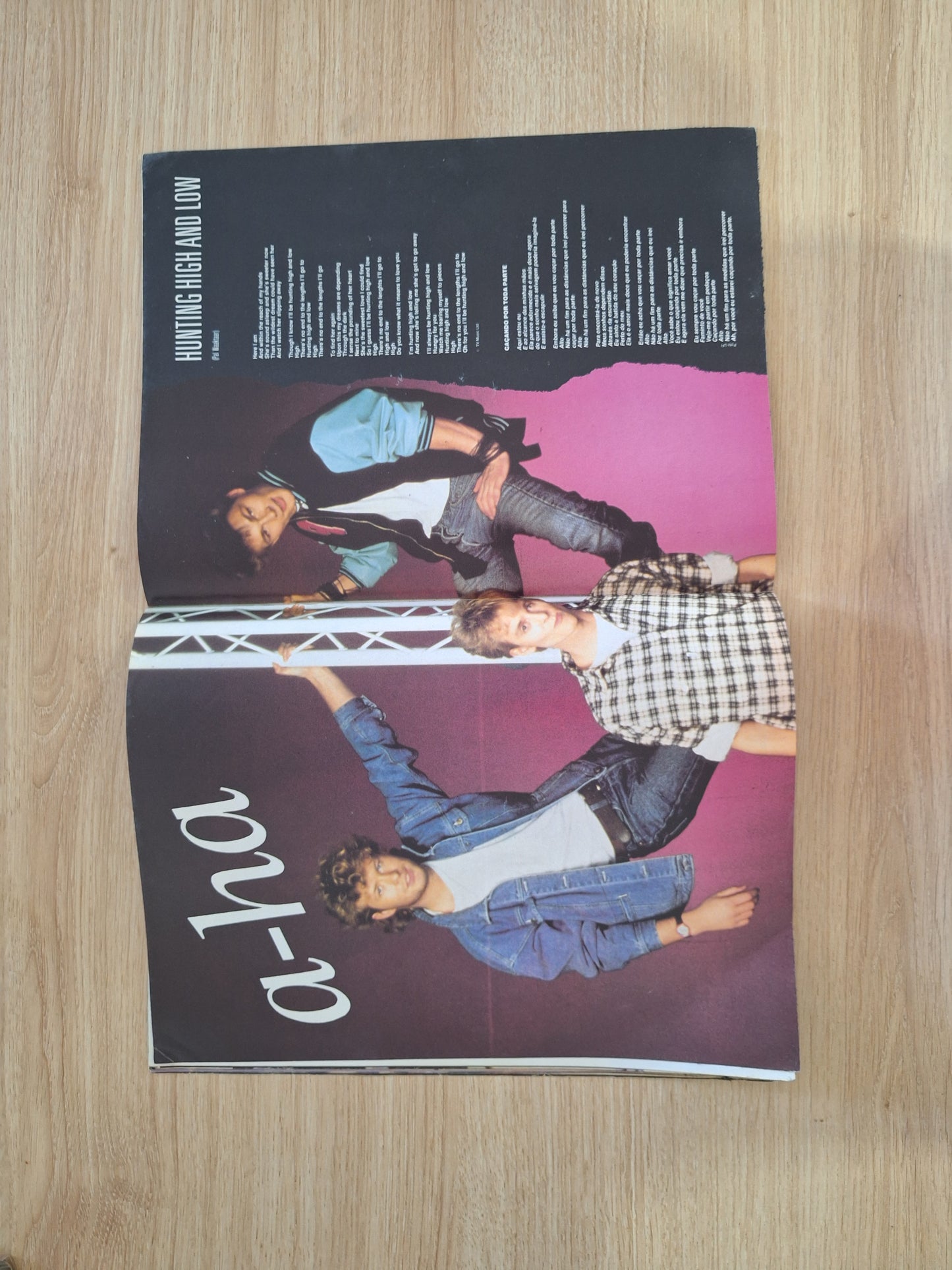 Revista Bizz Letras Traduzidas N° 24
