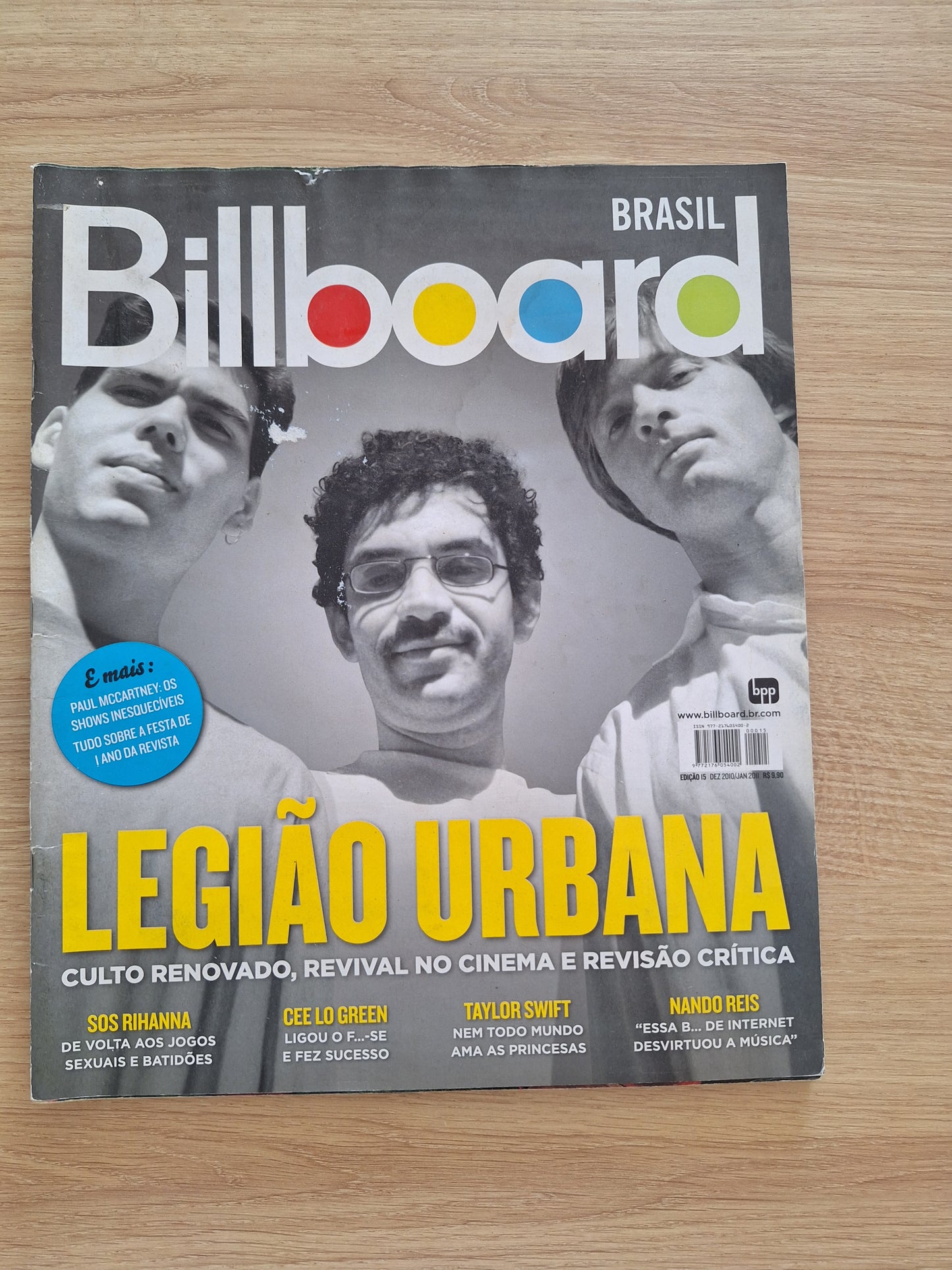 Billboard Brasil N° 15