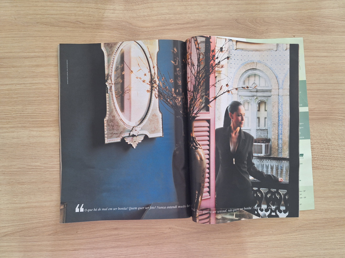 Revista Contigo 1600 (2006)