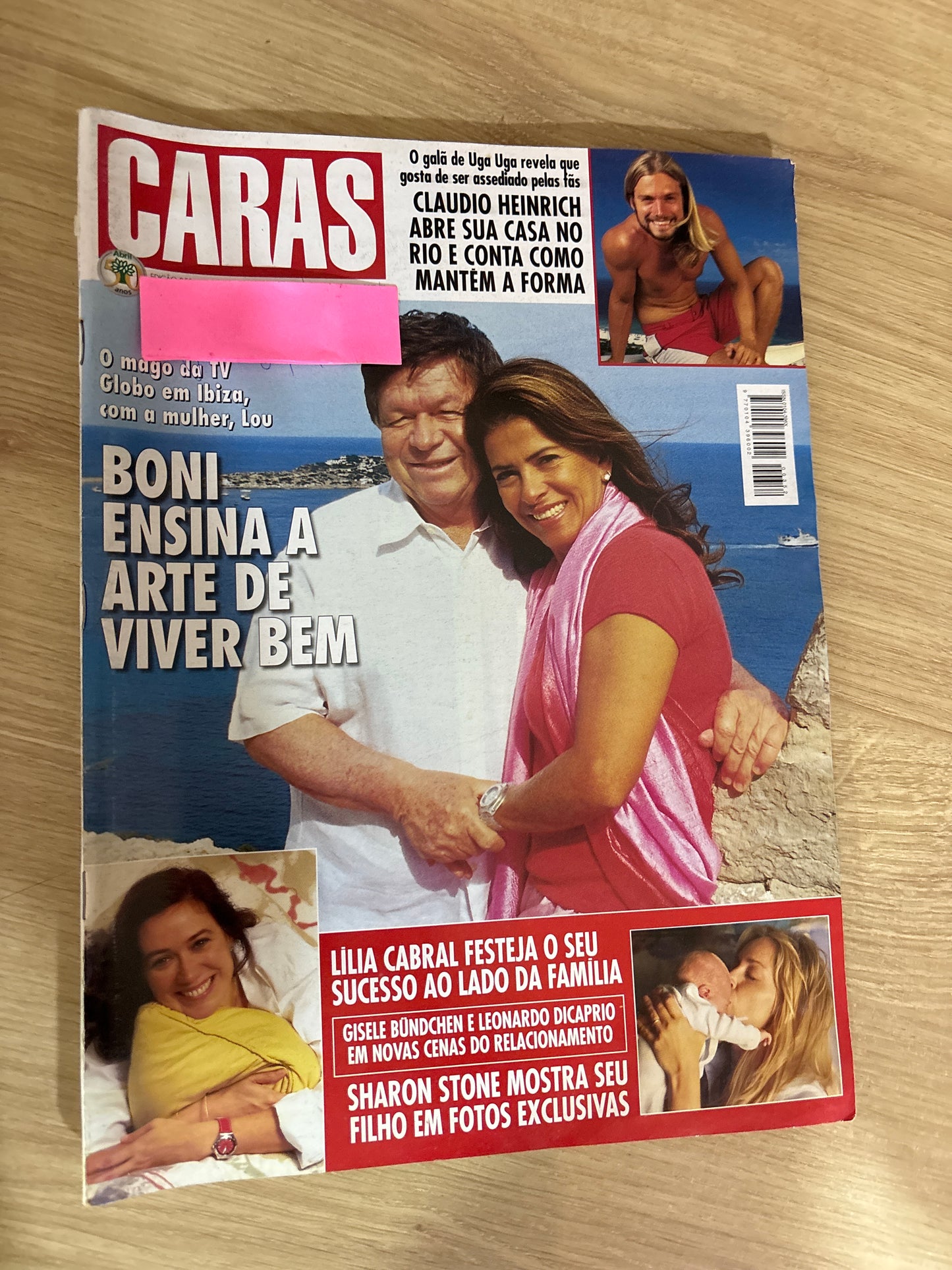 Revista Caras 352 (2000)