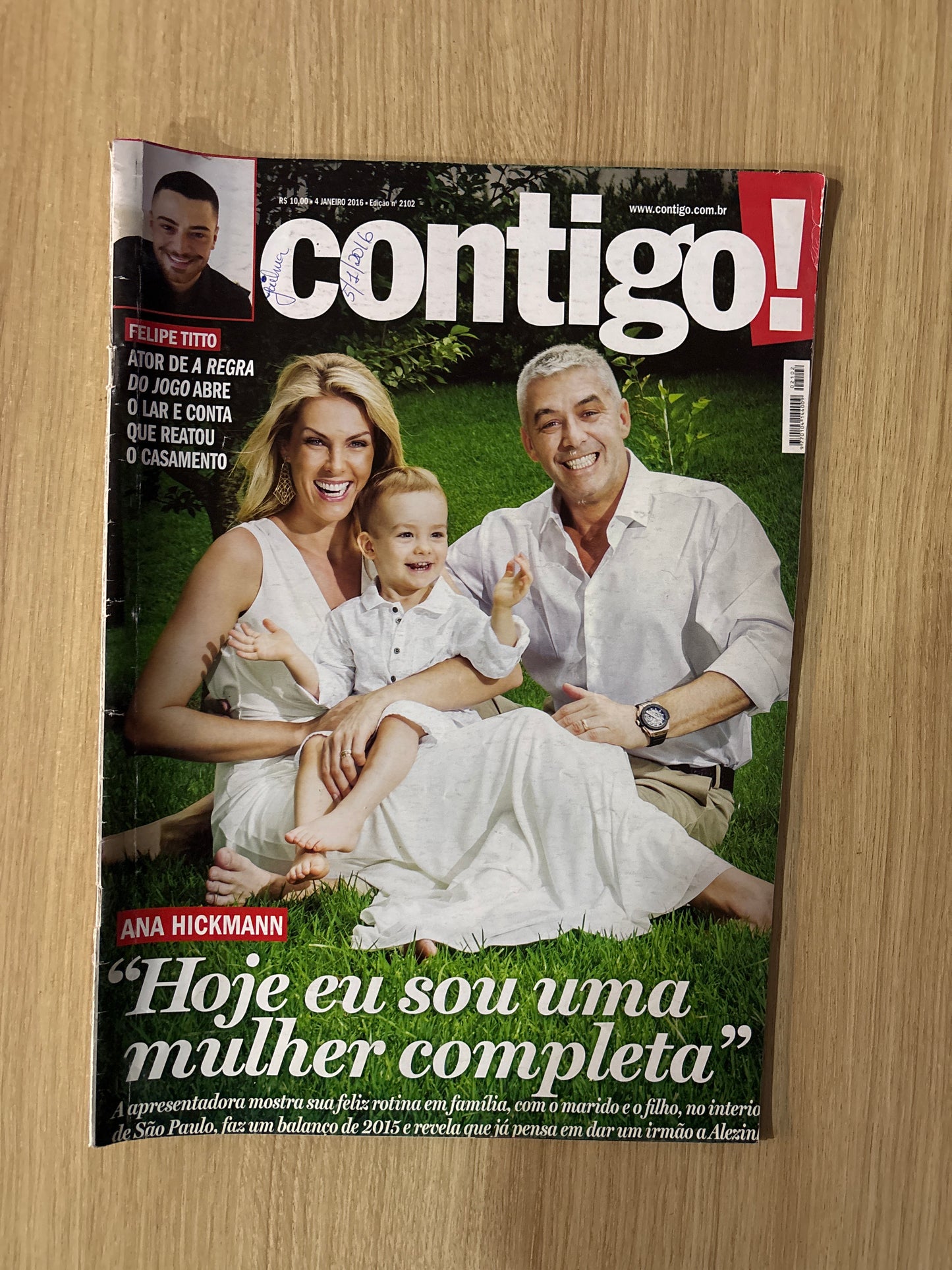 Revista Contigo 2102 (2012)