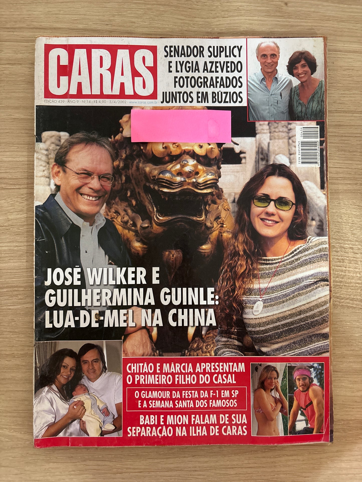 Revista Caras 439 (2002)