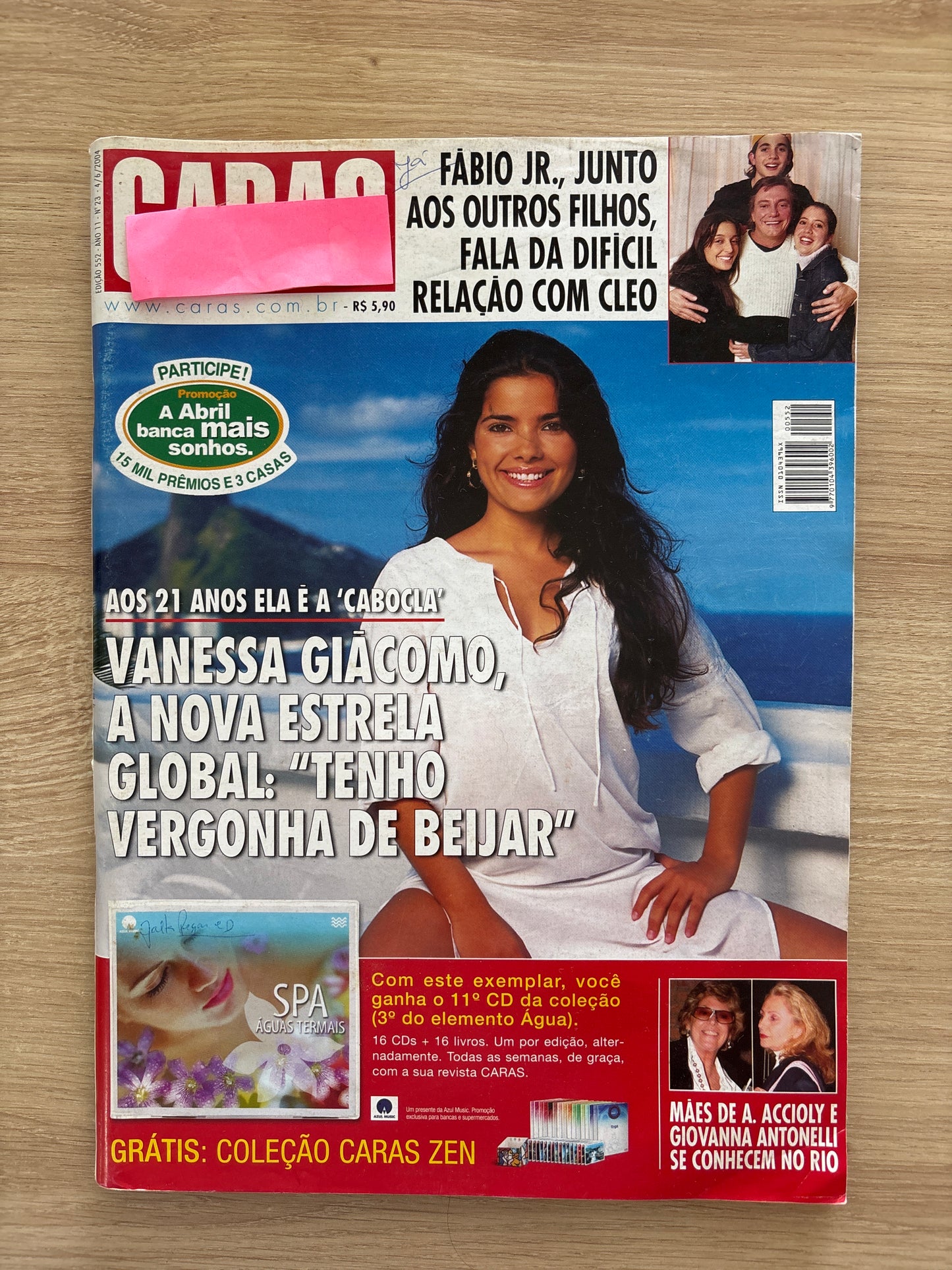 Revista Caras 552 (2004)