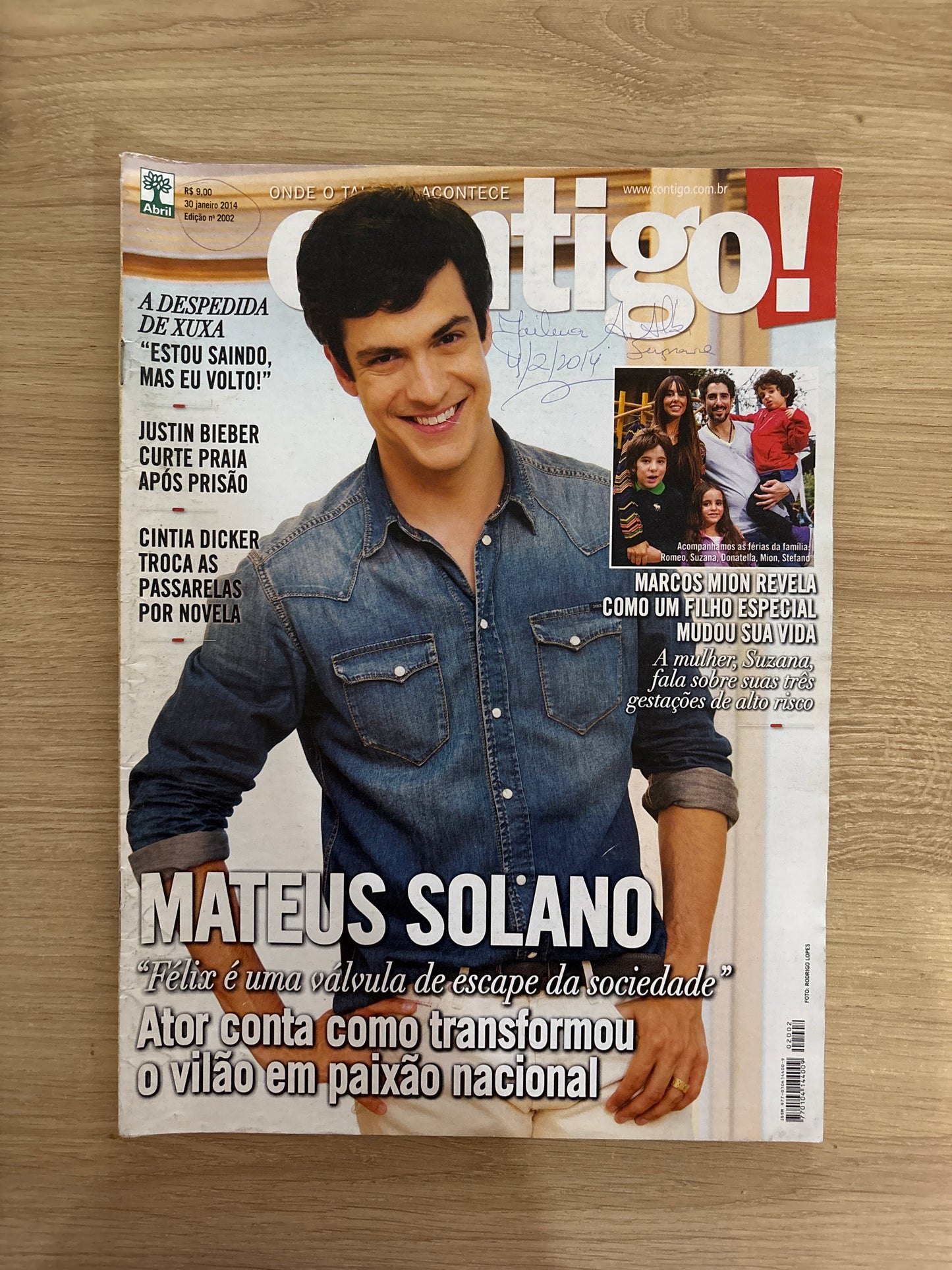 Revista Contigo 2002 (2014)