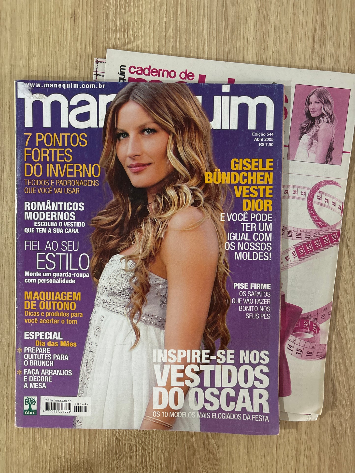 Revista Manequim 544 (2005)