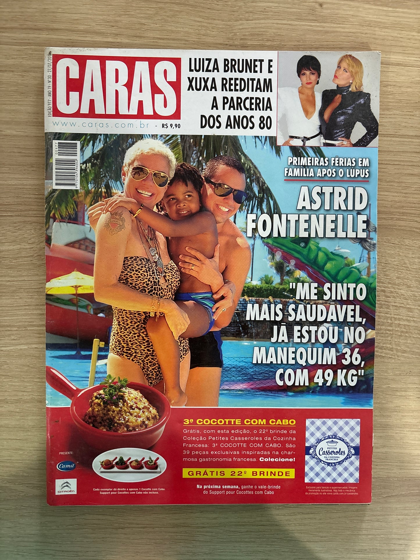 Revista Caras 977 (2012)