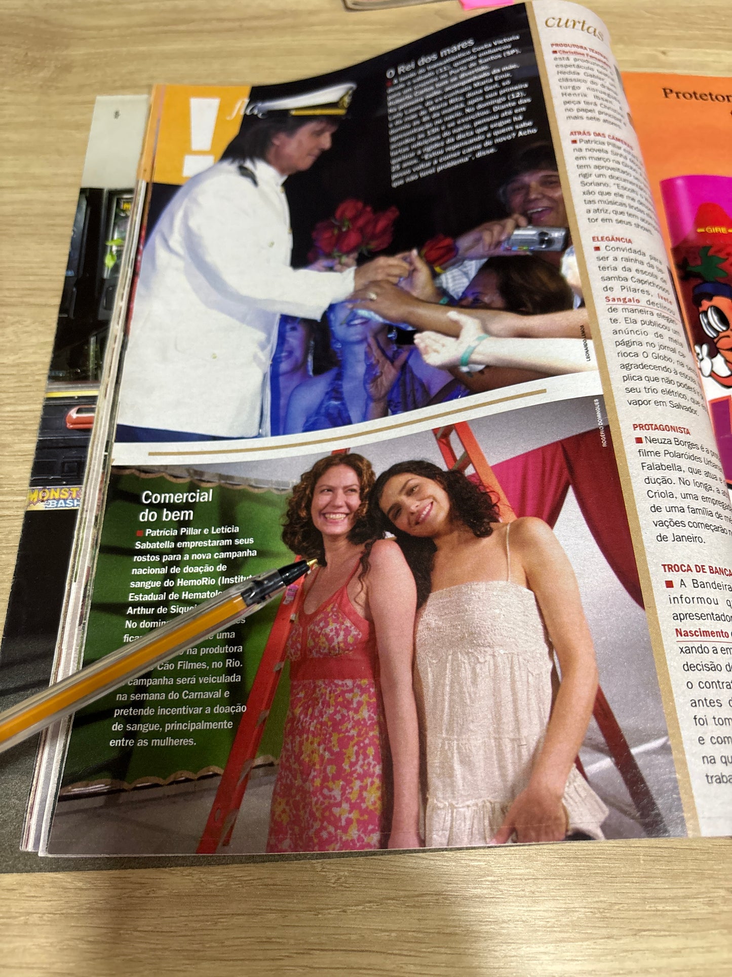Revista Contigo 1587 (2006)
