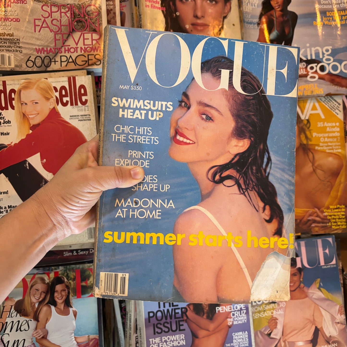Vintage Vogue Magazine (1989)