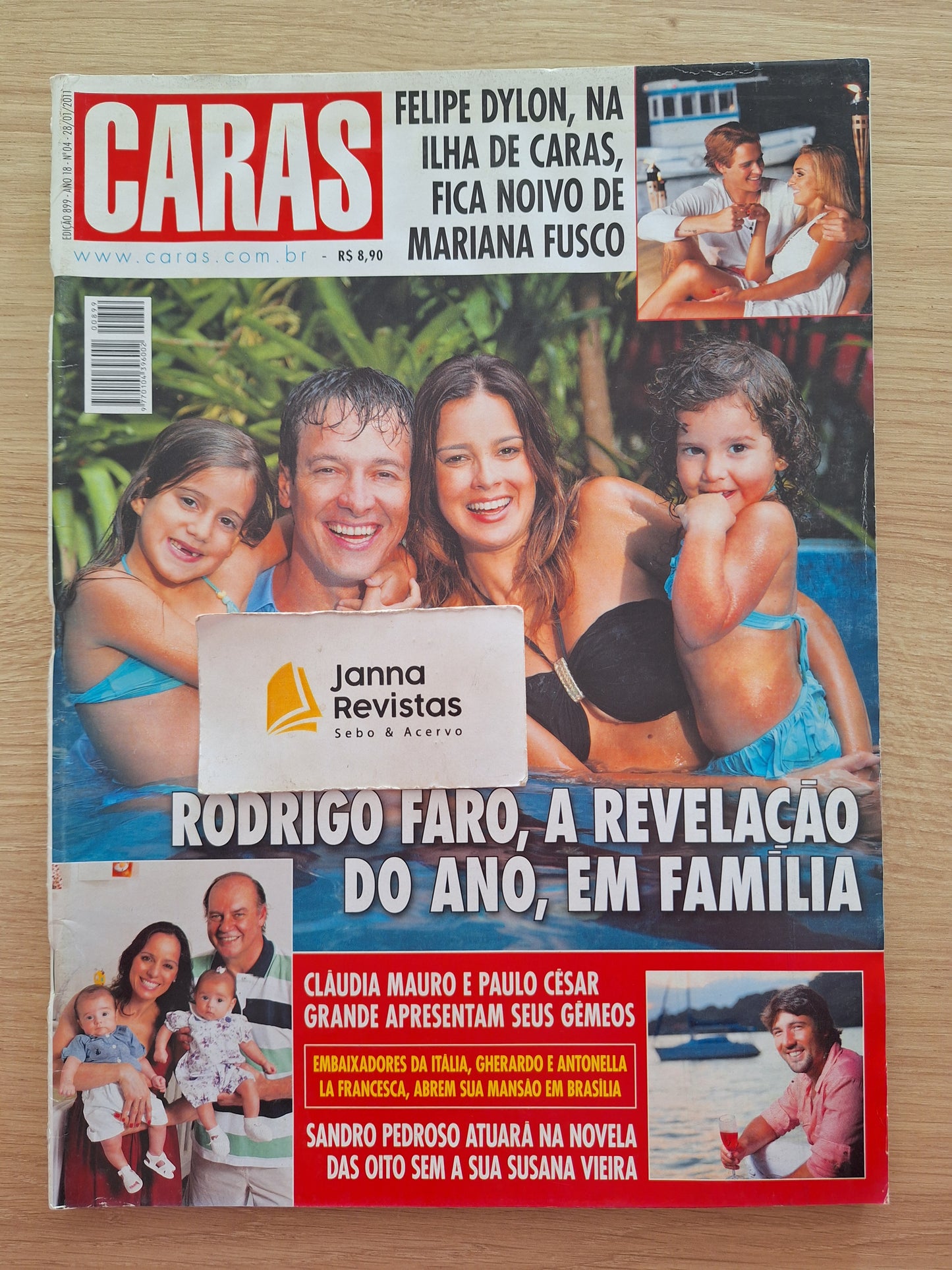 Revista Caras 899 (2011)