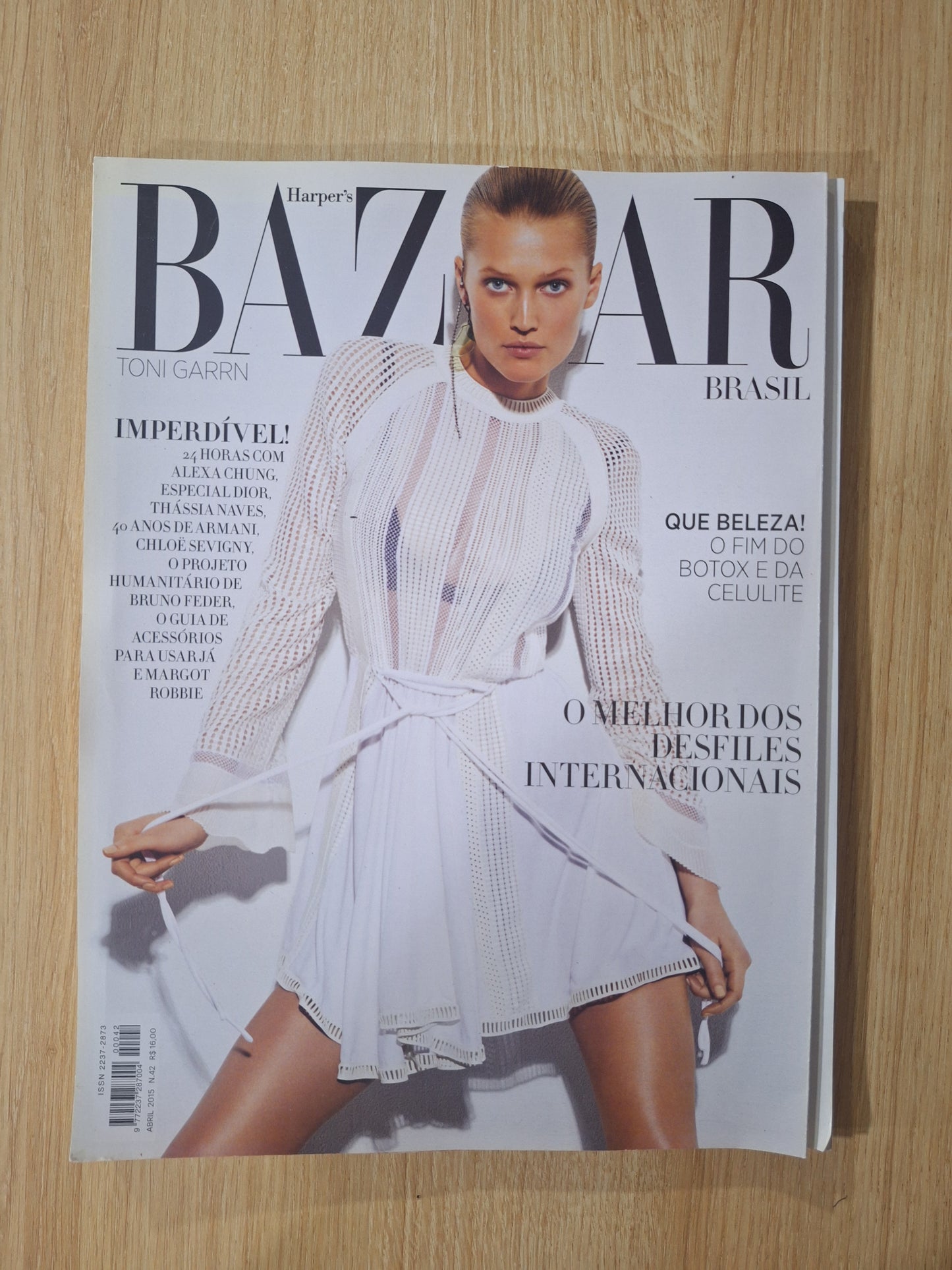 Revista Harper's Bazaar 42 (2015)