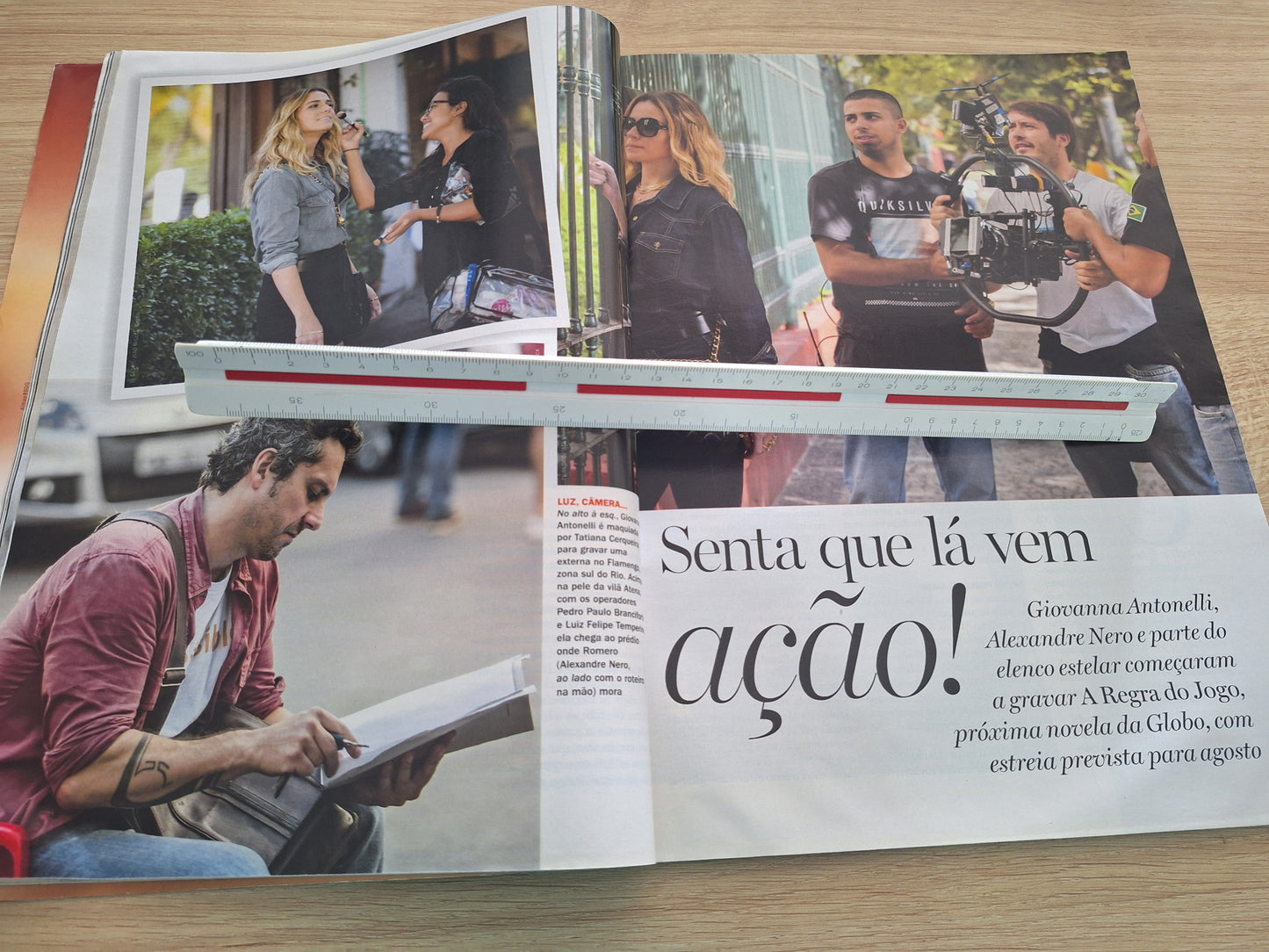 Revista Contigo 2079 (2015)