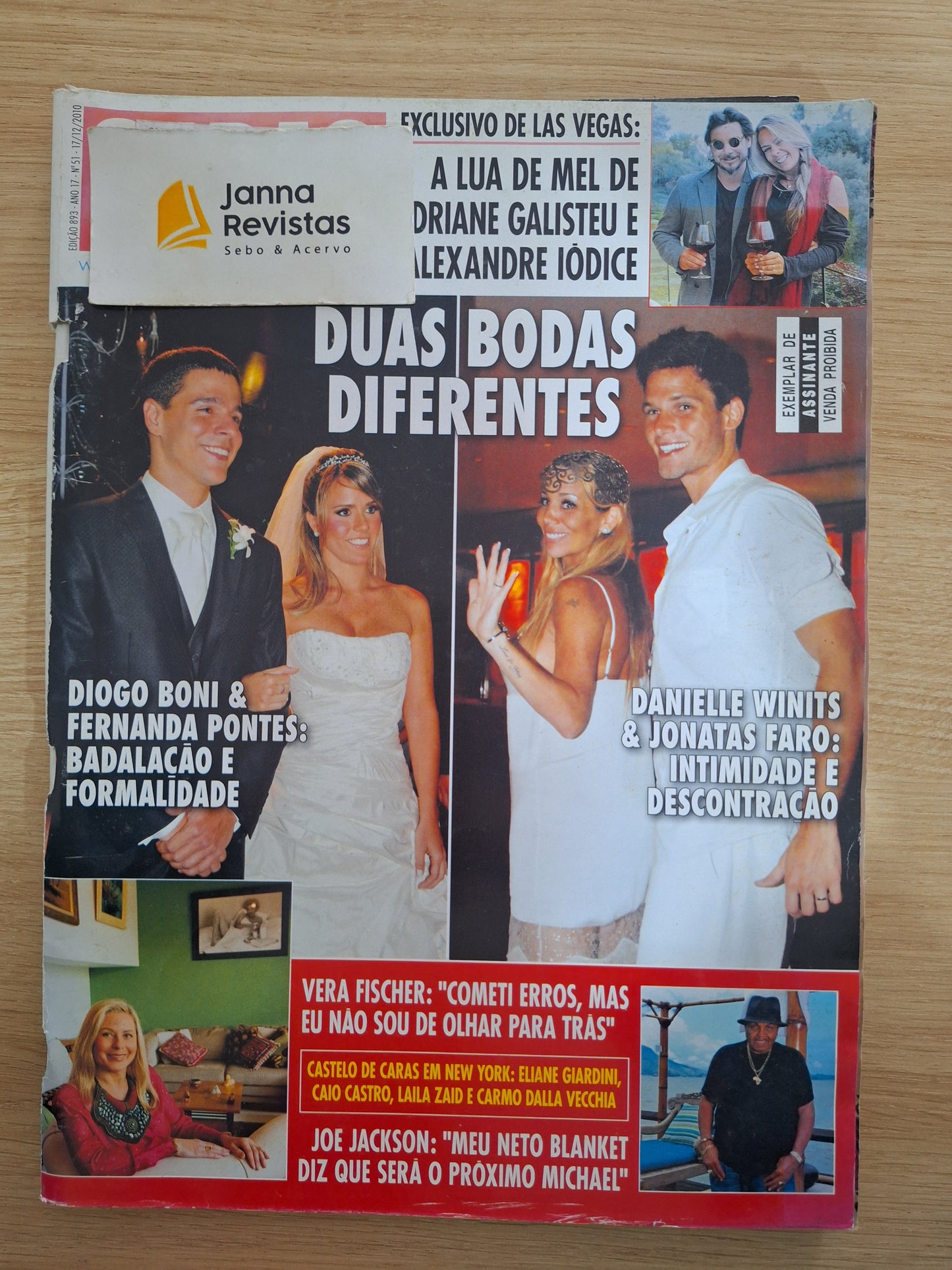 Revista Caras 893 (2010)