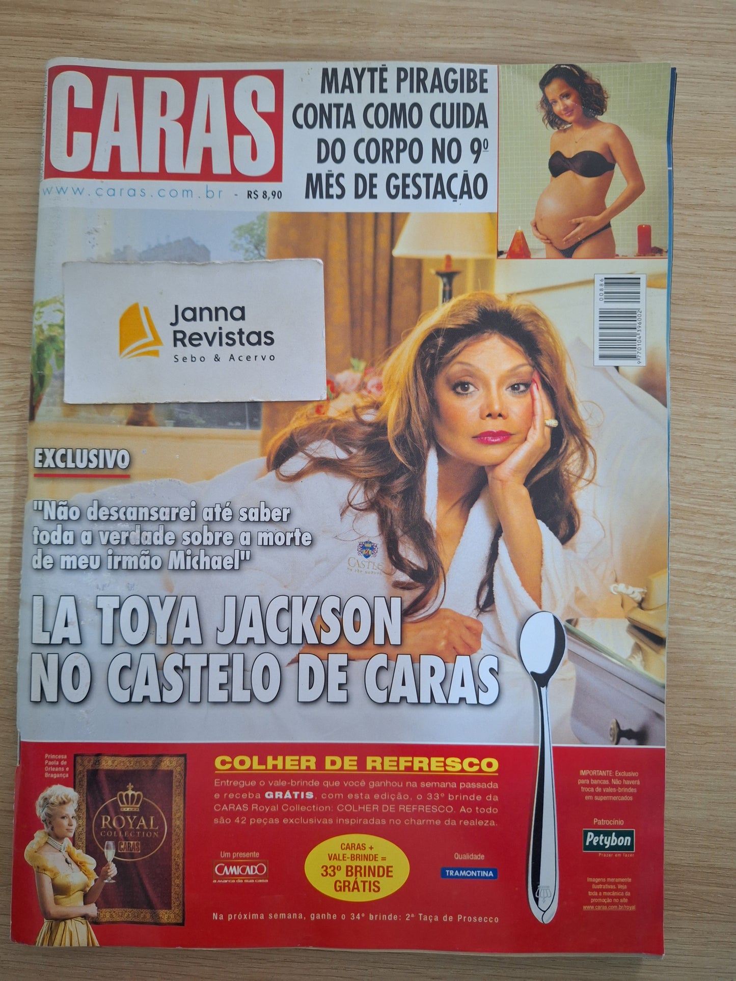 Revista Caras 886 (2010)
