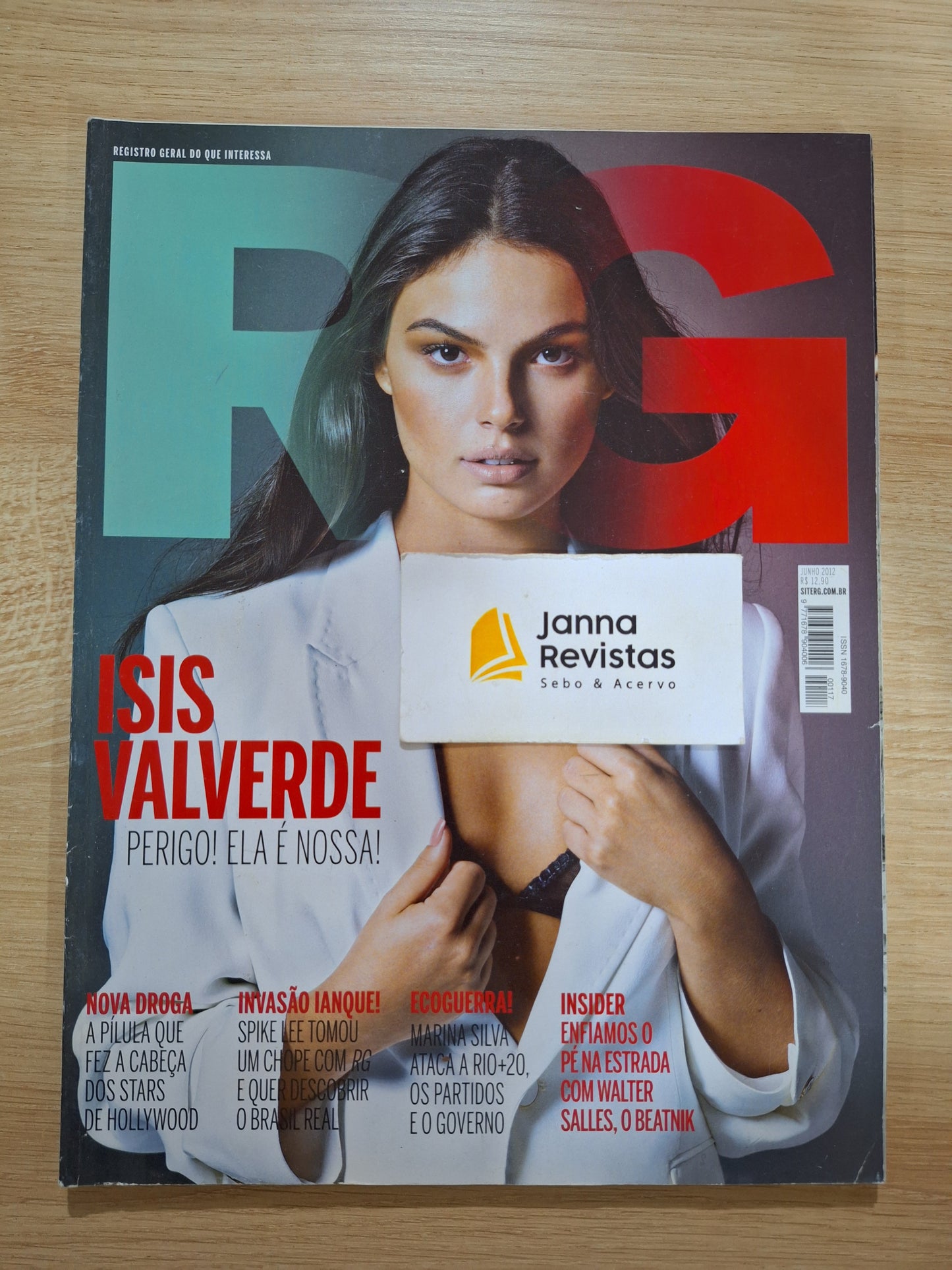 Revista Vogue RG 117 (2012)