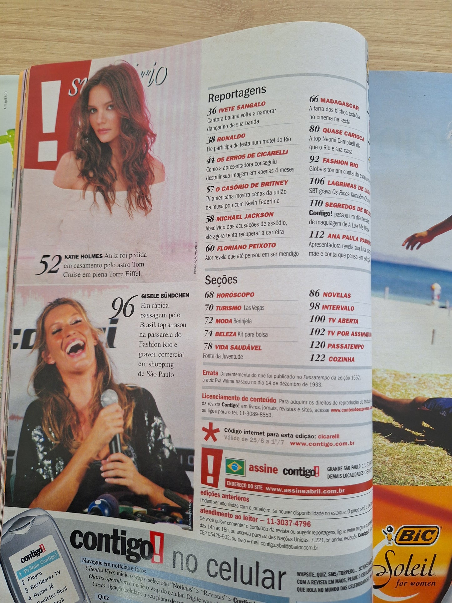 Revista Contigo 1553 (2005)