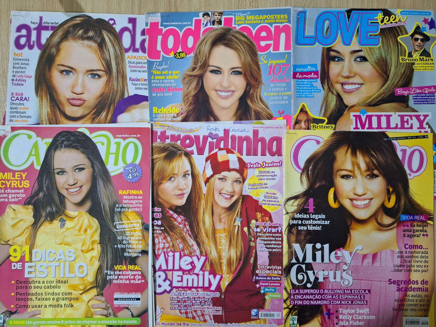 Miley Cyrus - Material Avulso