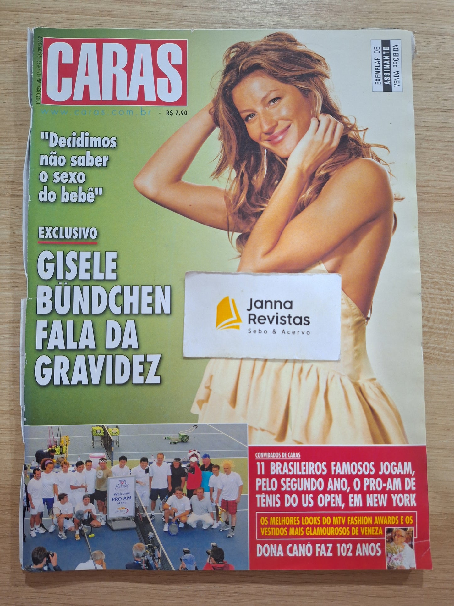 Revista Caras 829 (2009)