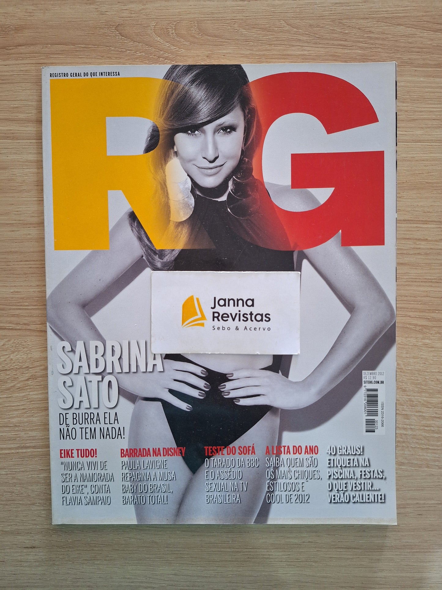 Revista Vogue RG 123 (2012)