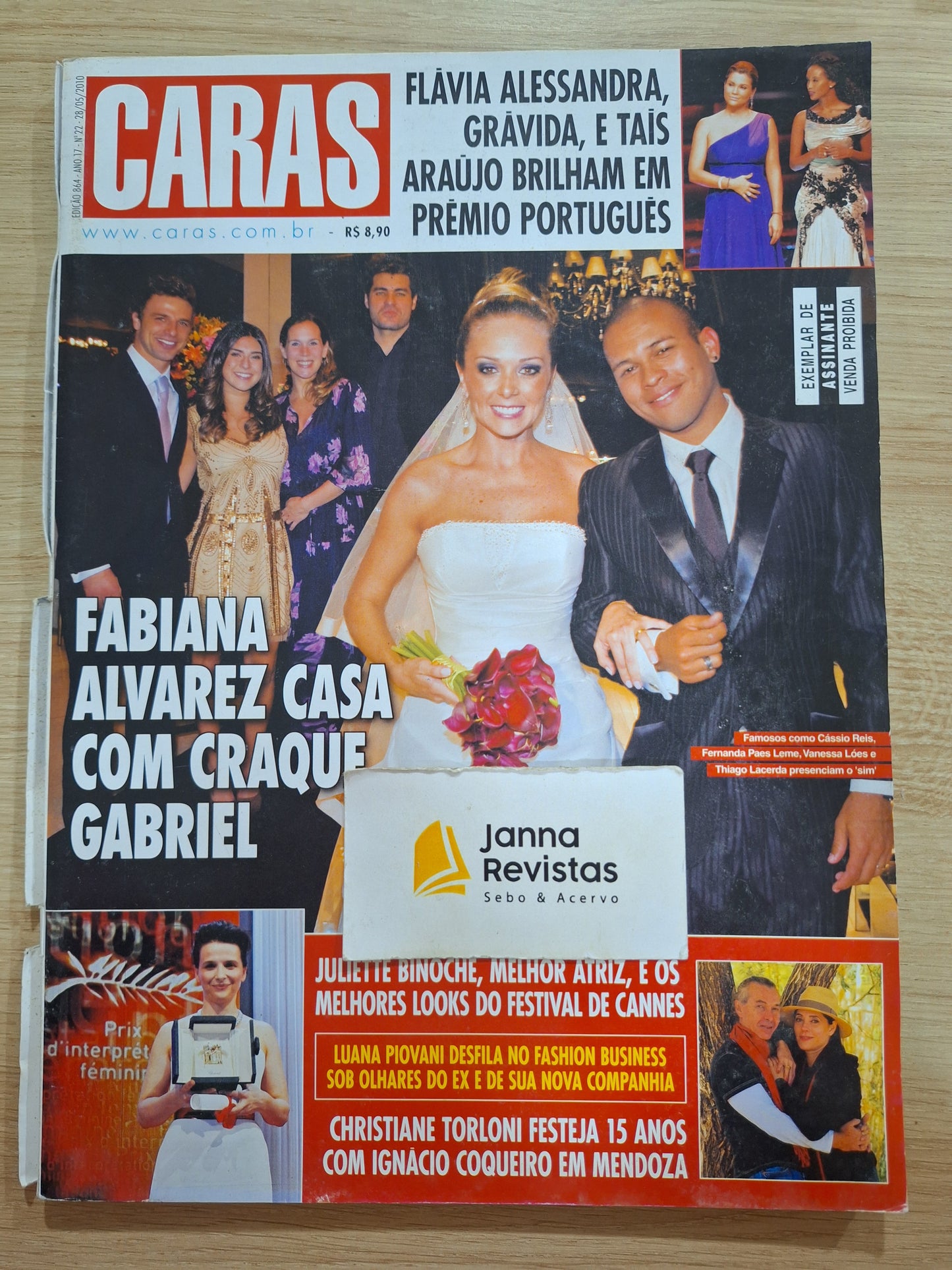 Revista Caras 864 (2010)