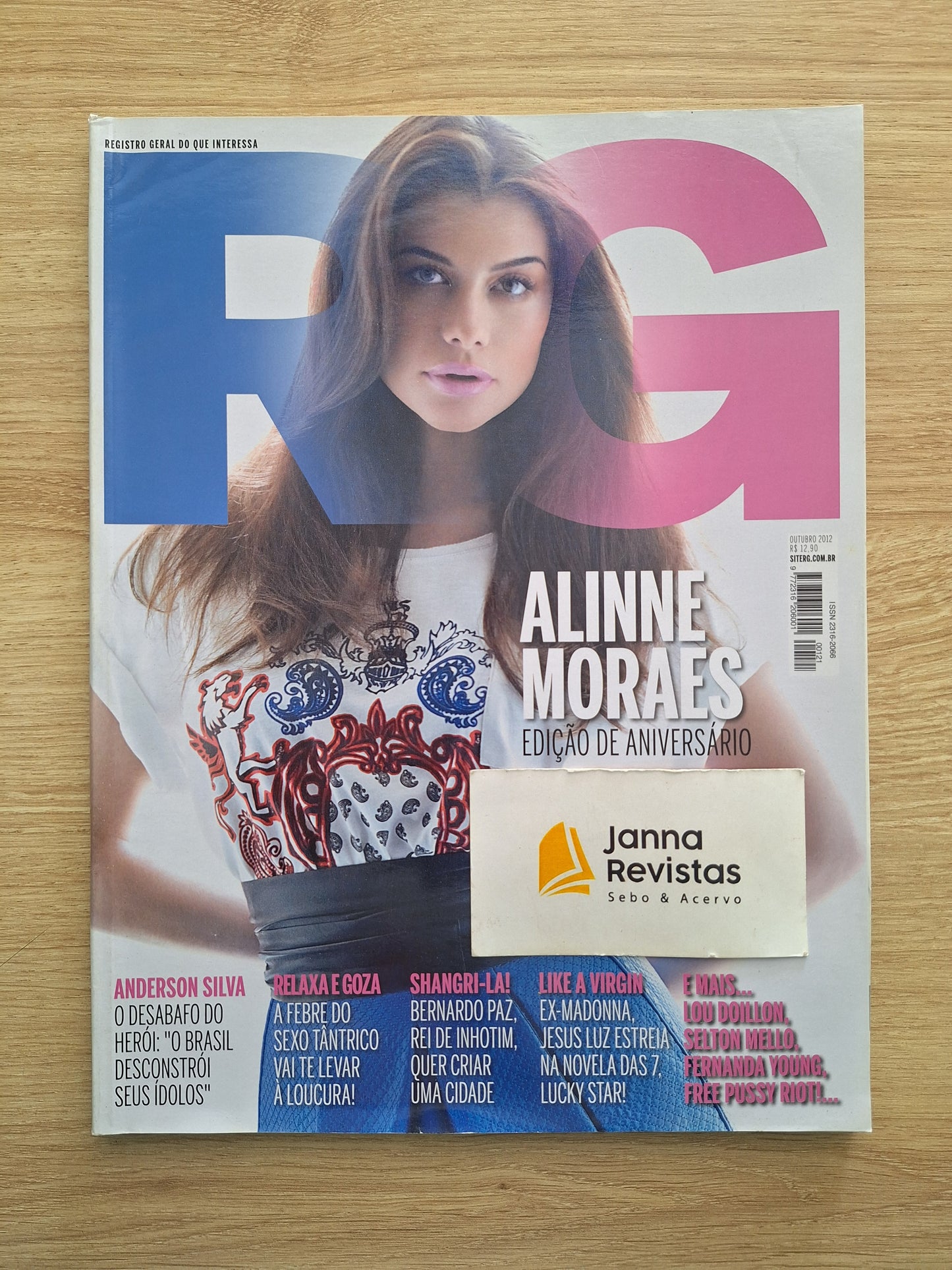 Revista Vogue RG 121 (2012)
