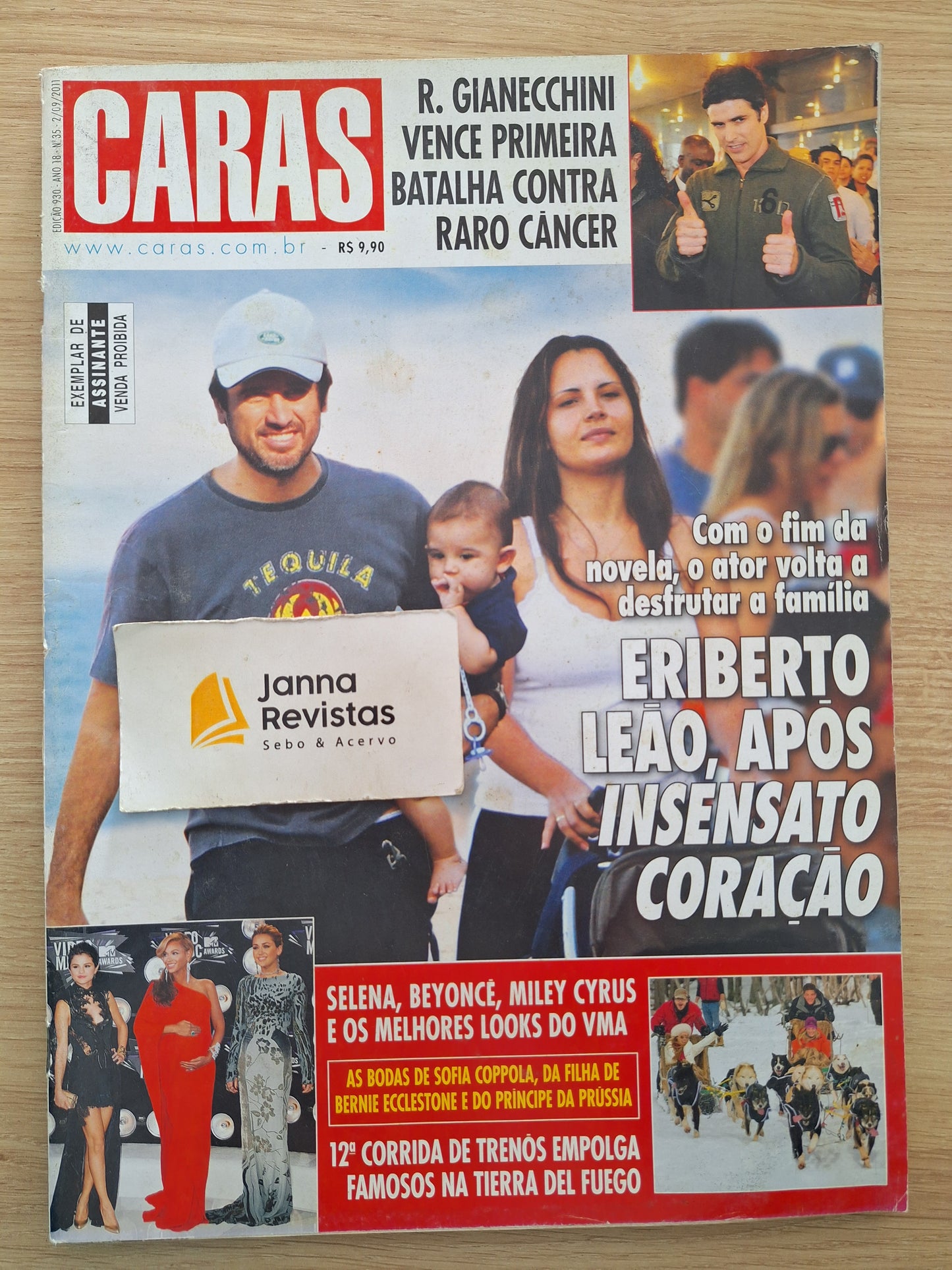 Revista Caras 930 (2011)