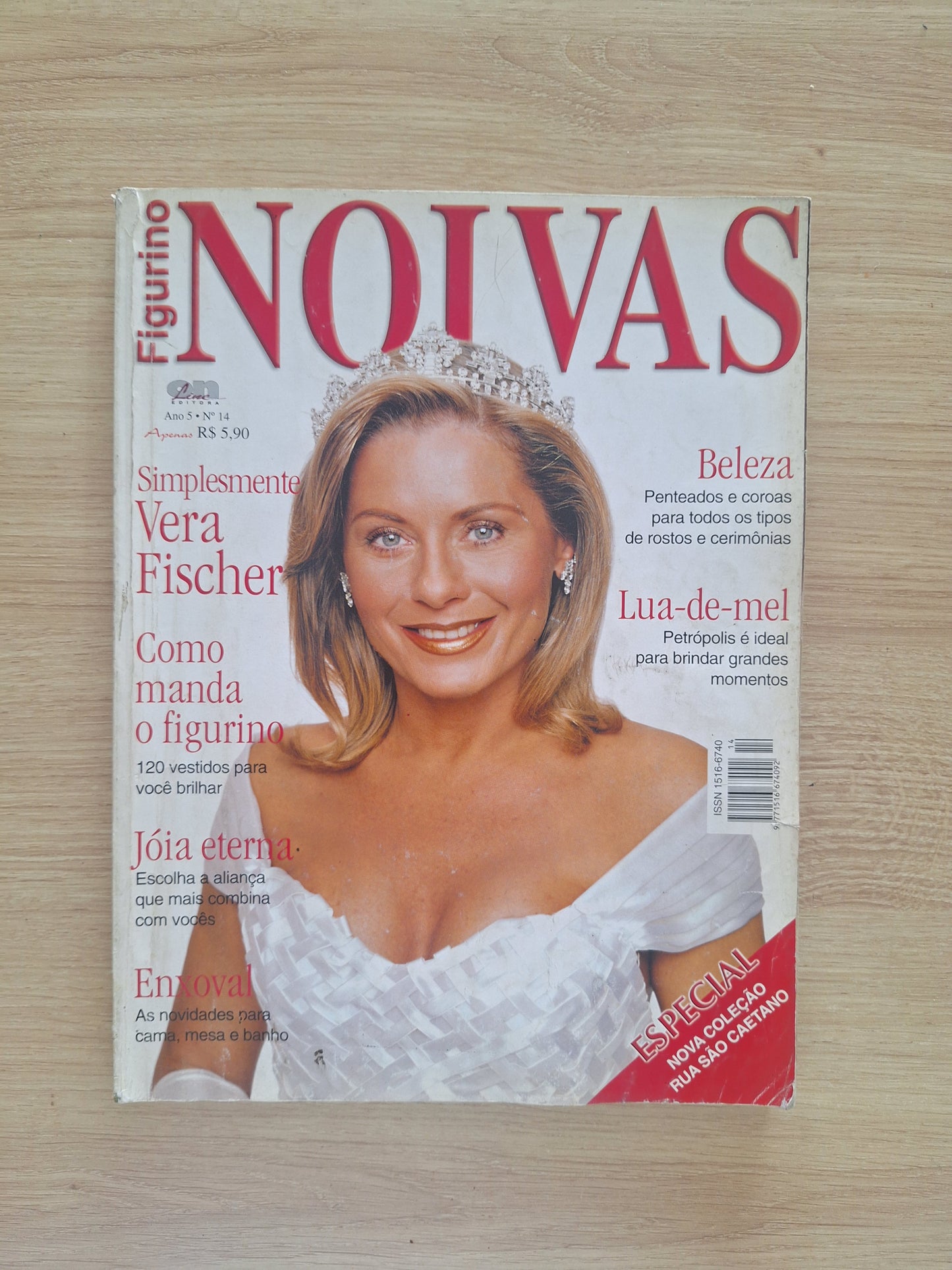 Revista Figurino Noivas 14