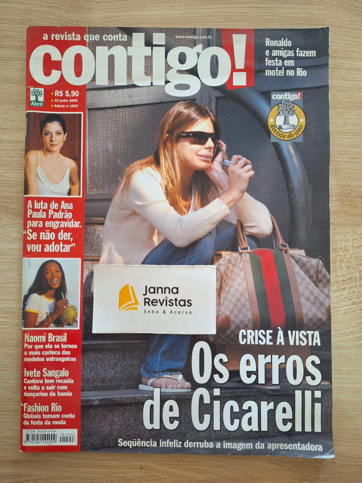 Revista Contigo 1553 (2005)