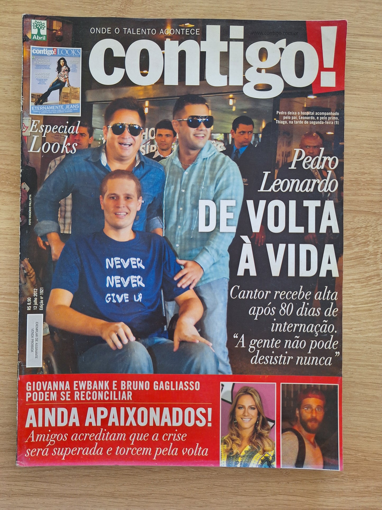 Revista Contigo Nº 1921 (2012)