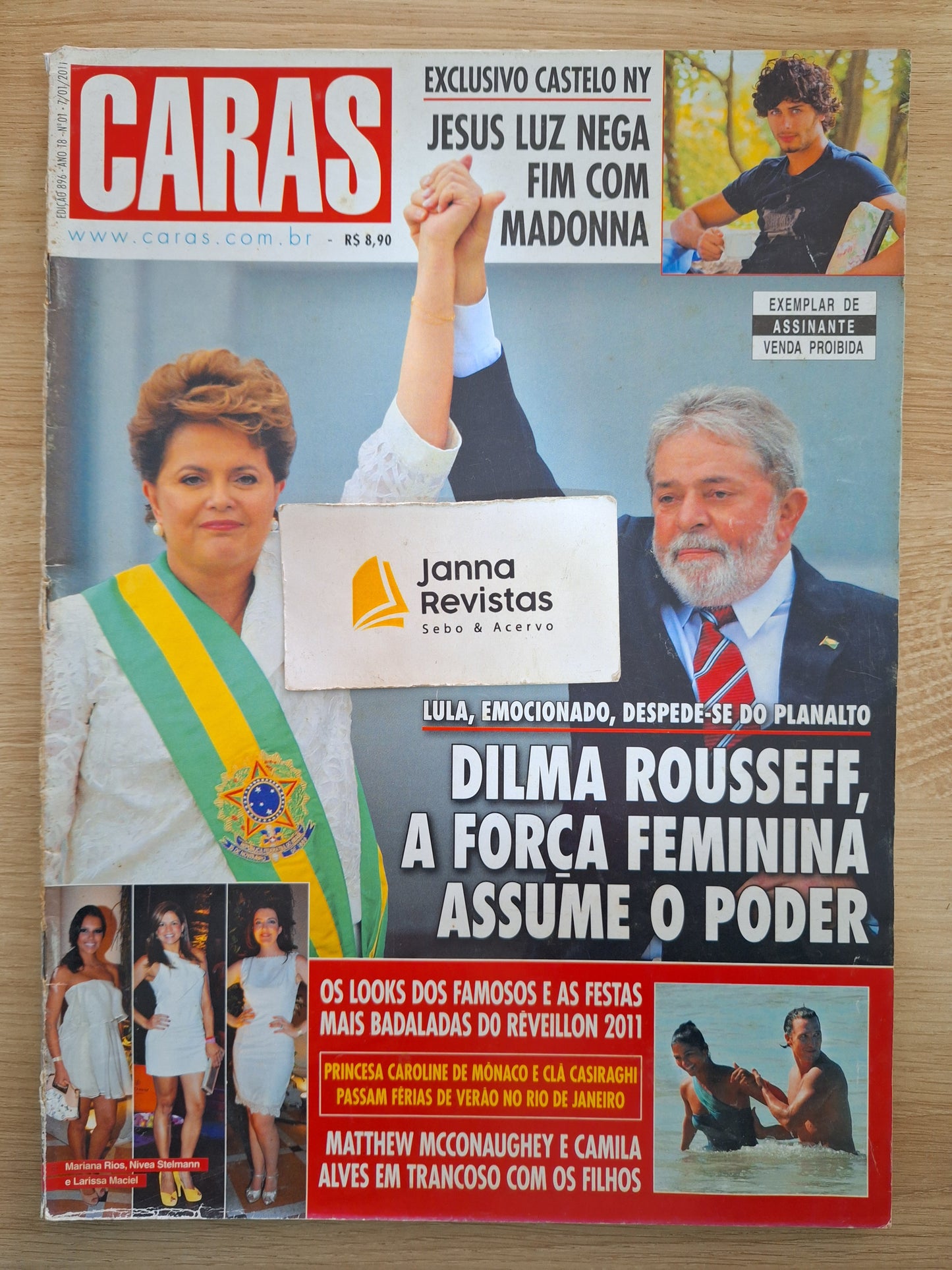 Revista Caras 896 (2011)