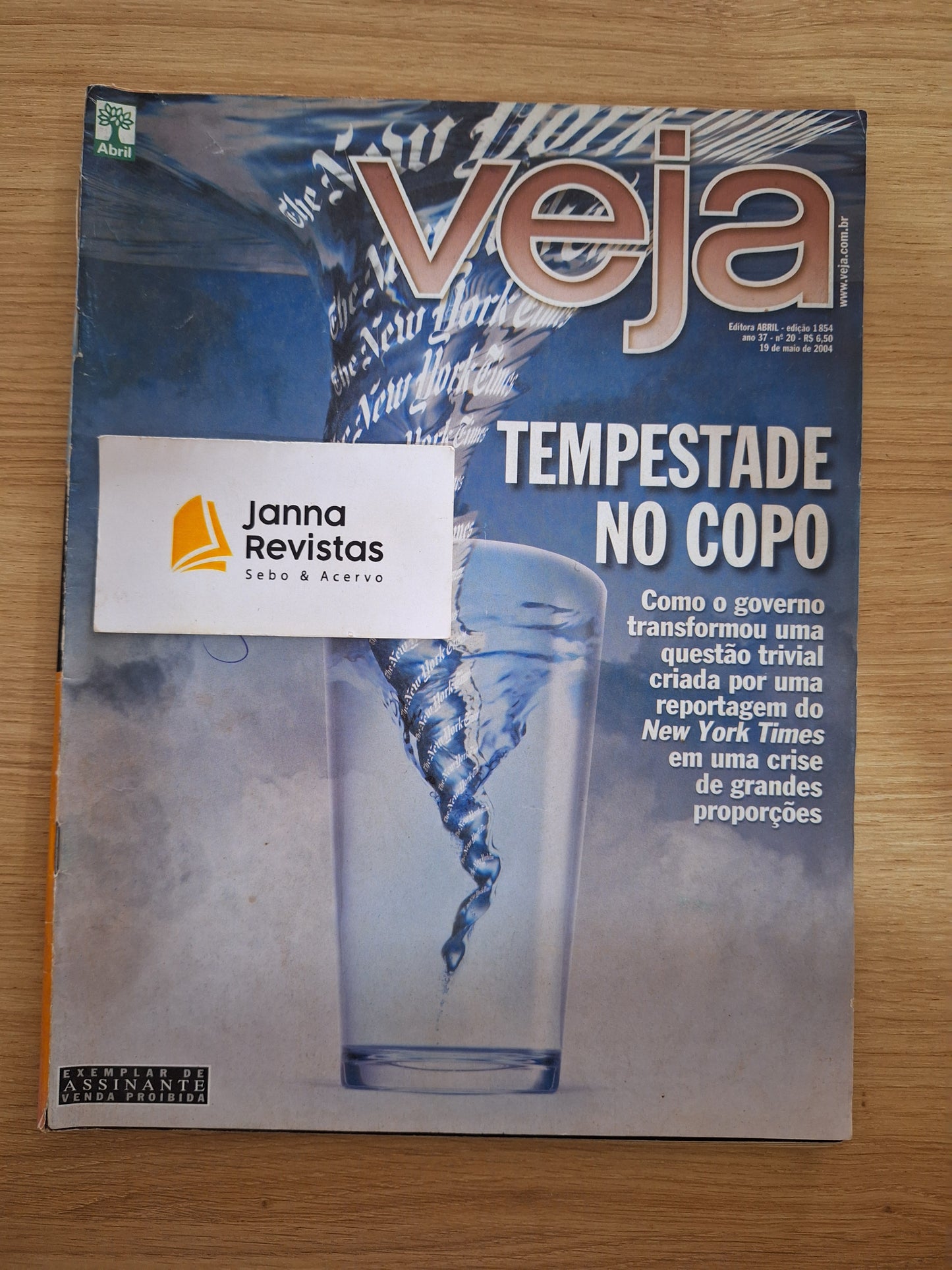 Revista Veja 1854 (2004)