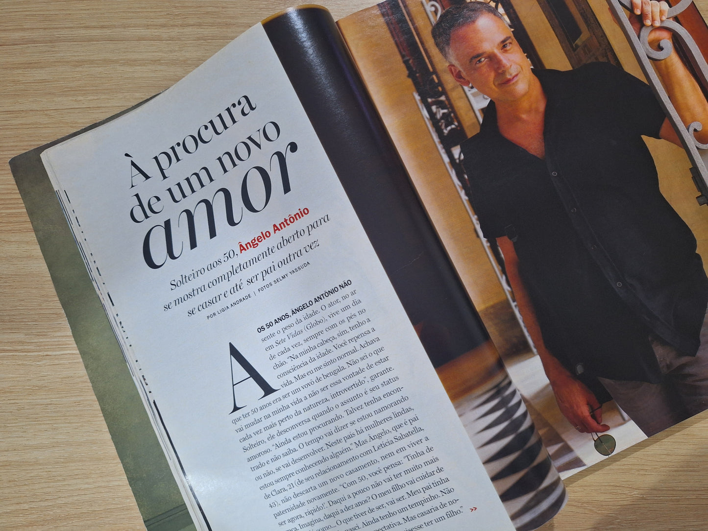 Revista Contigo 2065 (2015)