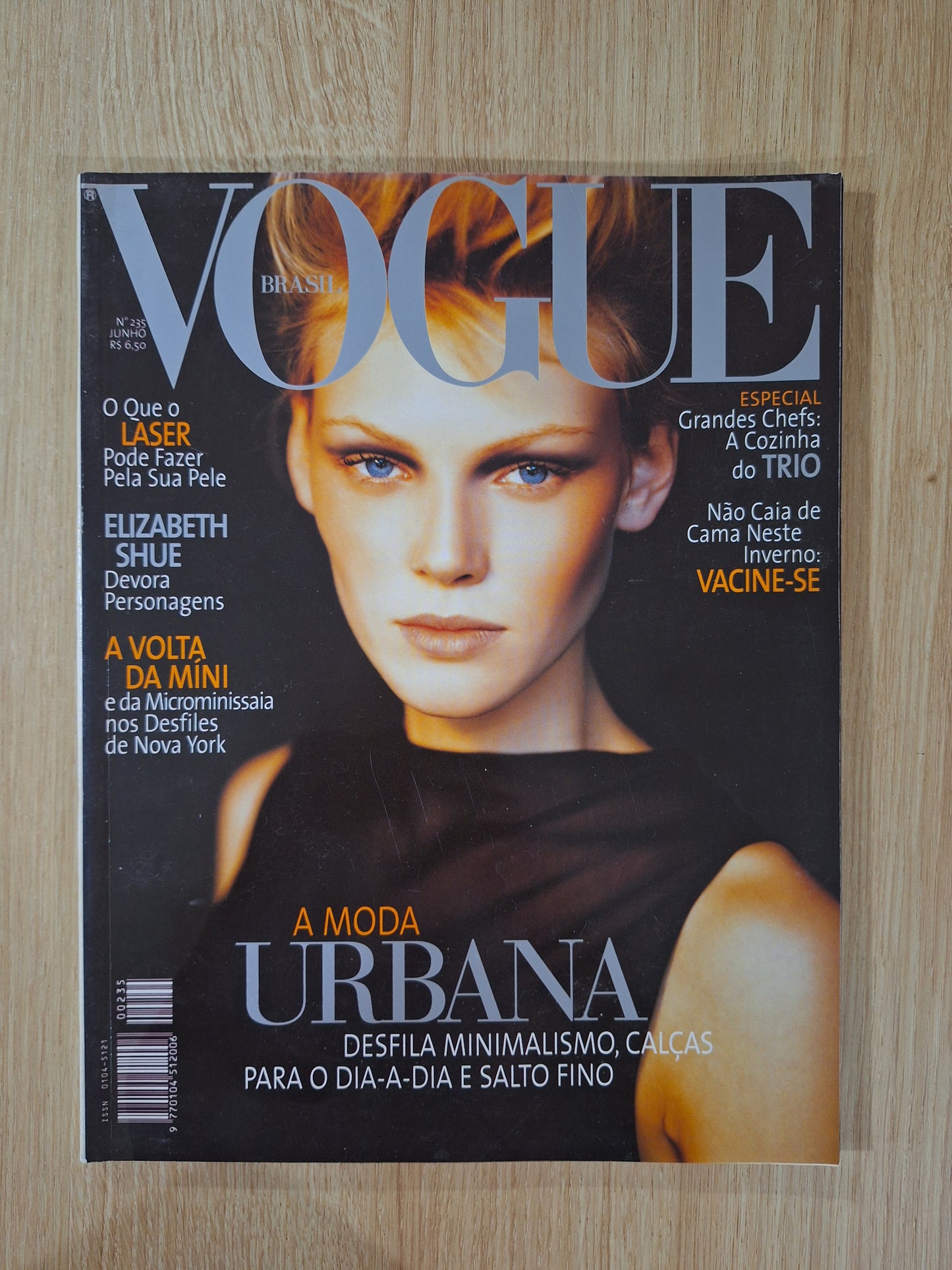 Revista Vogue 235 (1997)