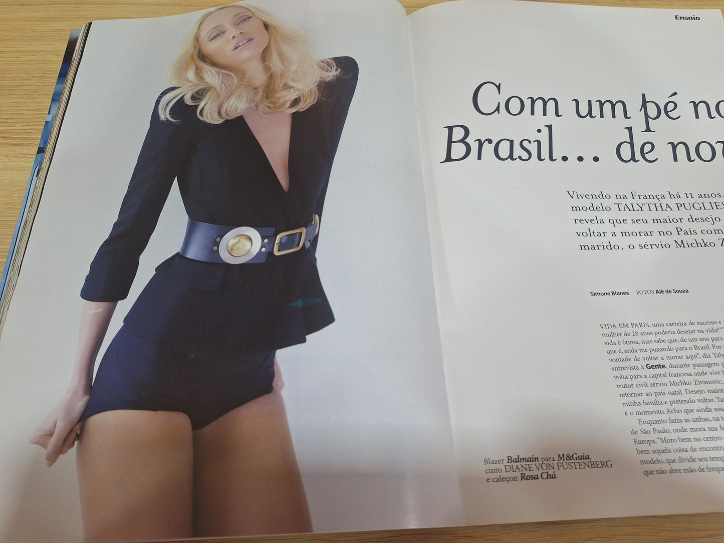Revista Istoé Gente 564 (2010)