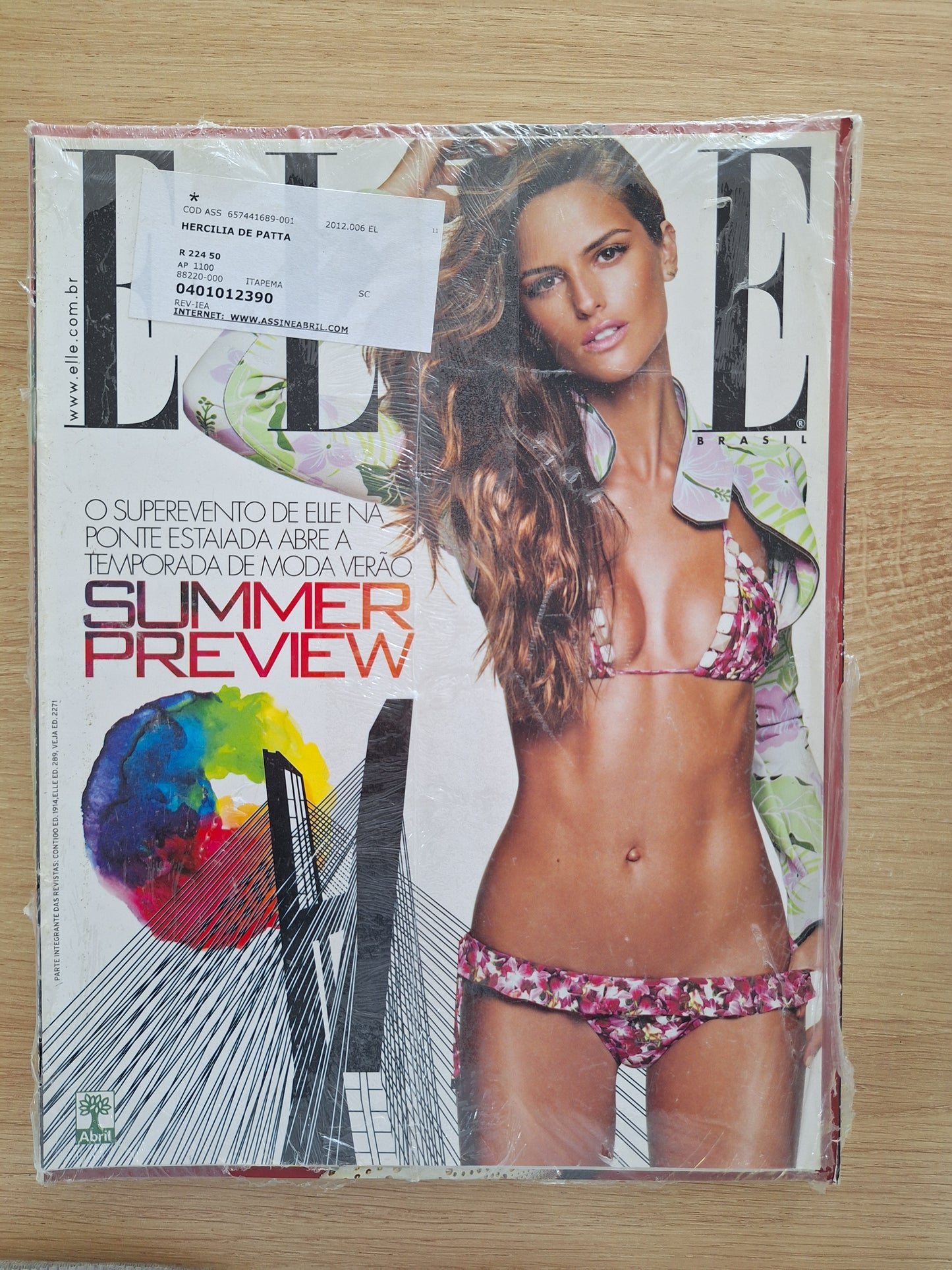 Revista Elle Brasil (2012)