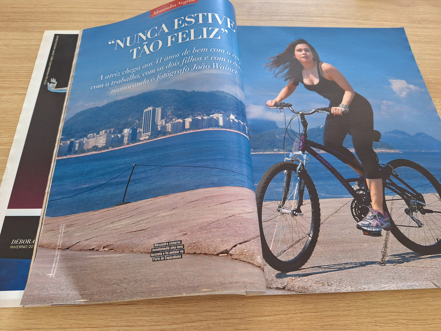 Revista Contigo 1904 (2012)