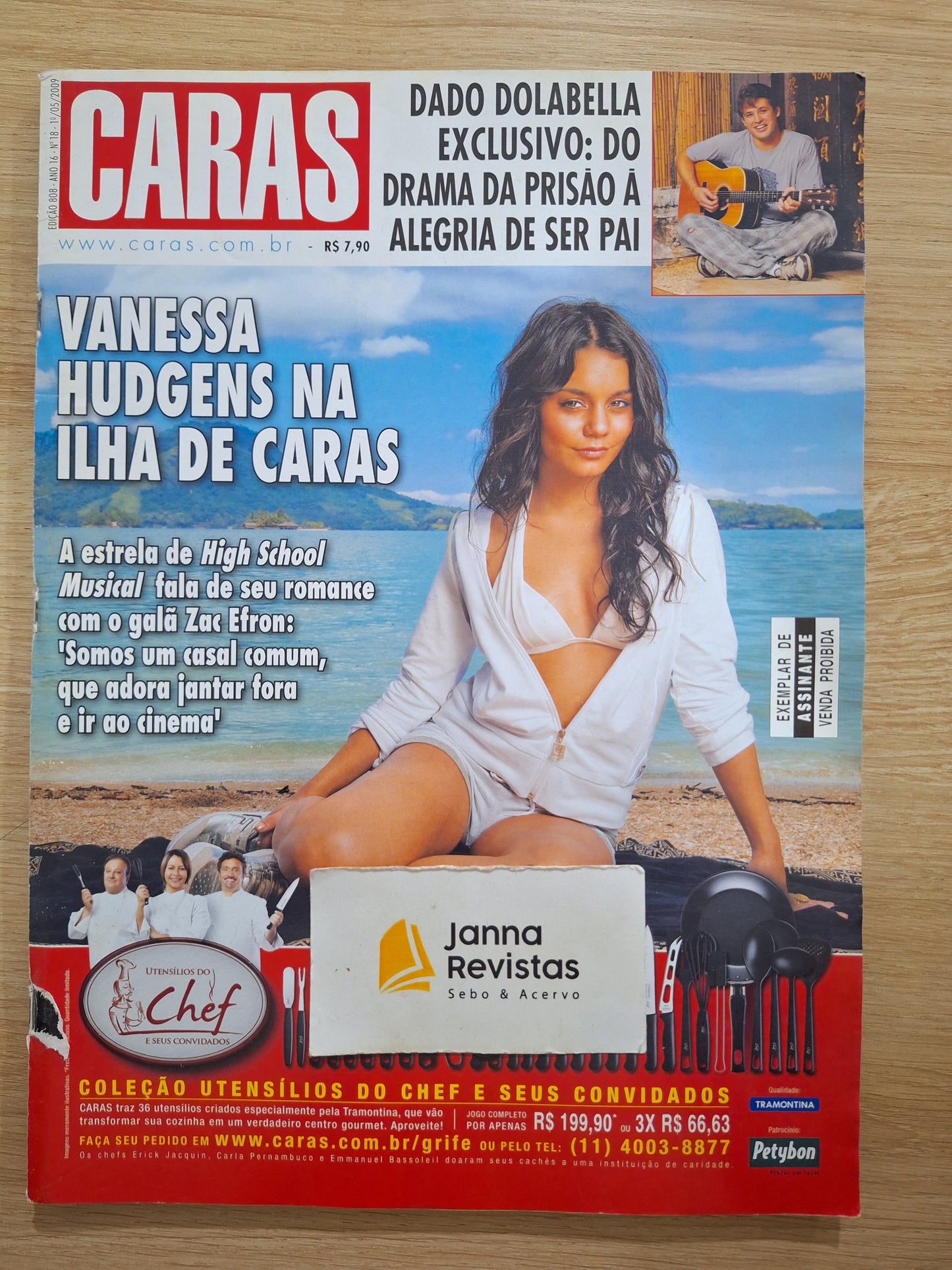 Revista Caras 808 (2009)
