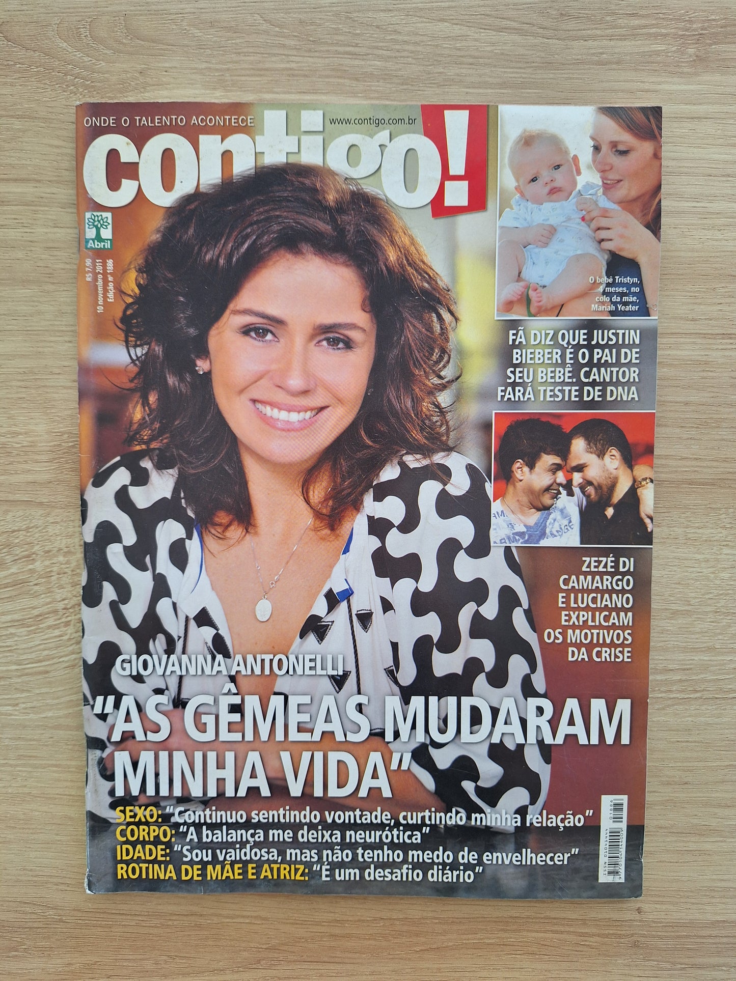 Revista Contigo 1886 (2011)