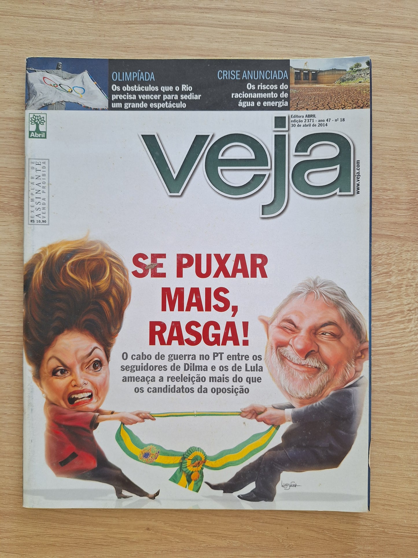 Revista Veja 2371 (2014)