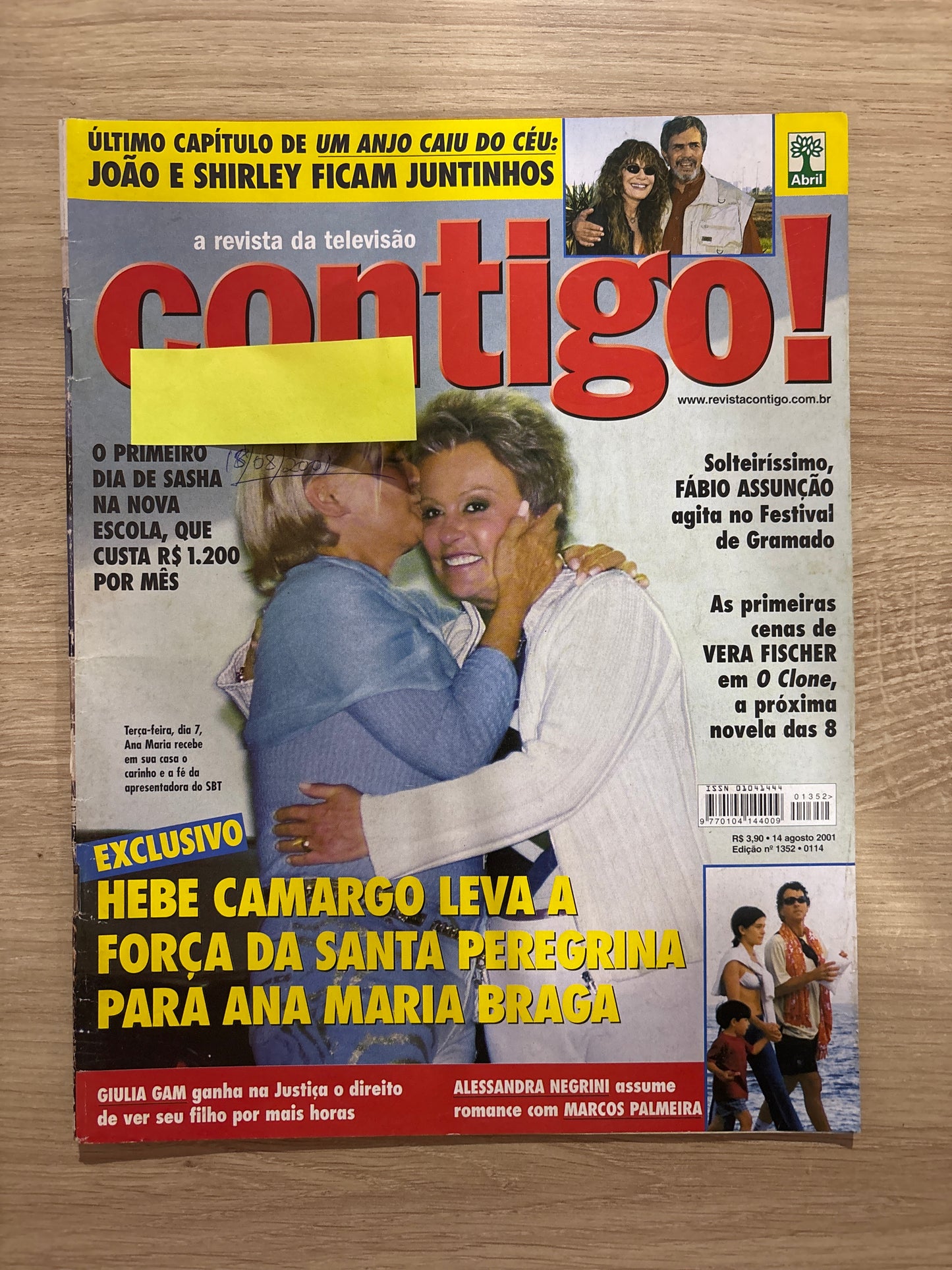 Revista Contigo 1352 (2001)