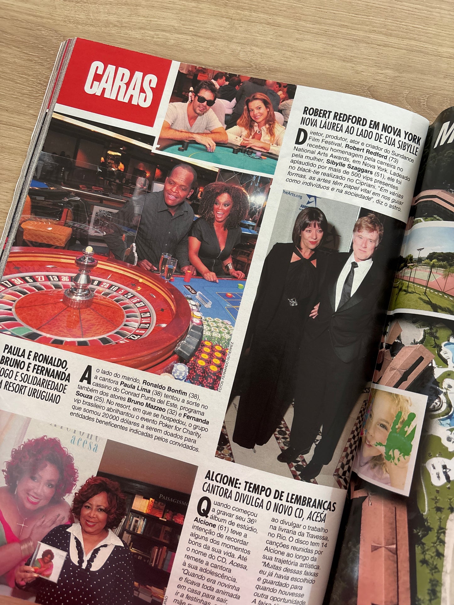 Revista Caras 832 (2009)