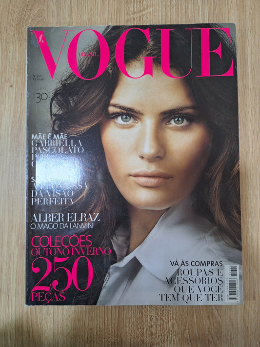 Vogue N° 329