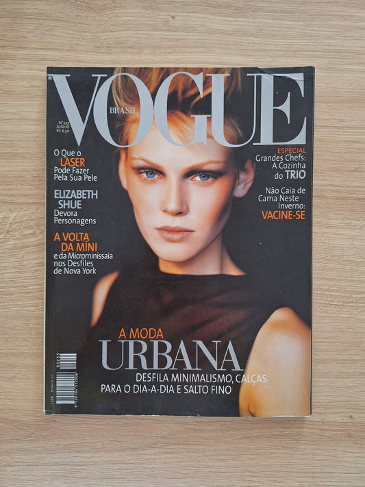 Vogue N° 235