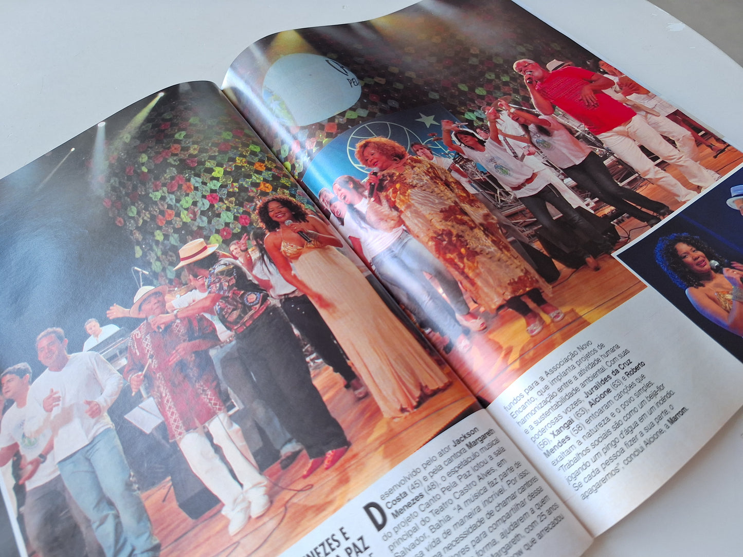 Revista Caras 925 ( 2011 )