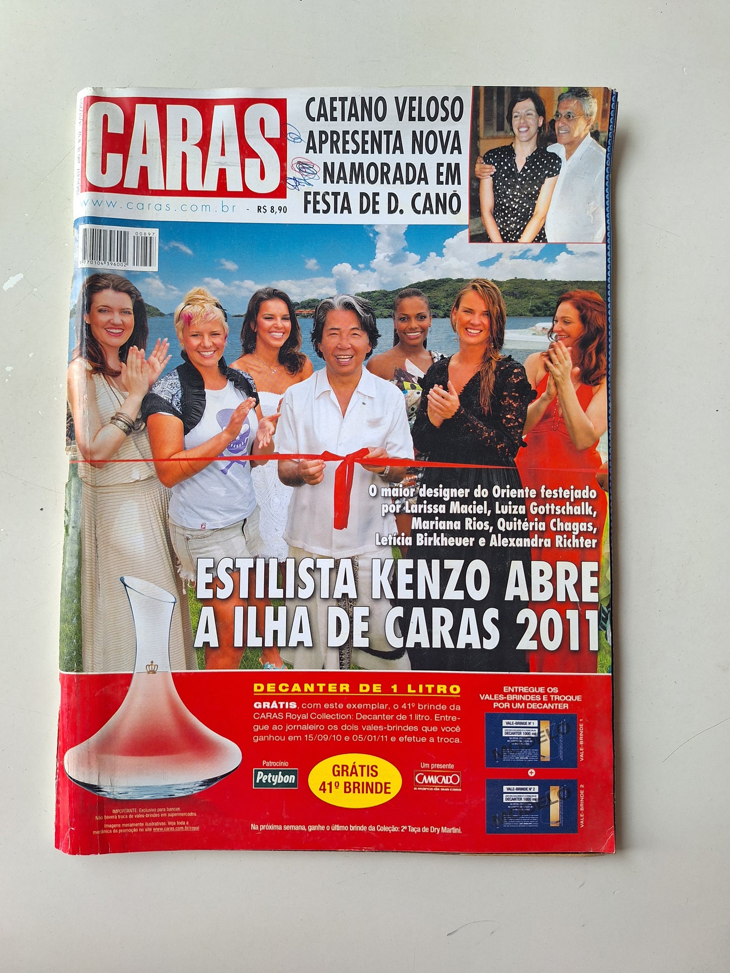 Revista Caras 897 (2011)